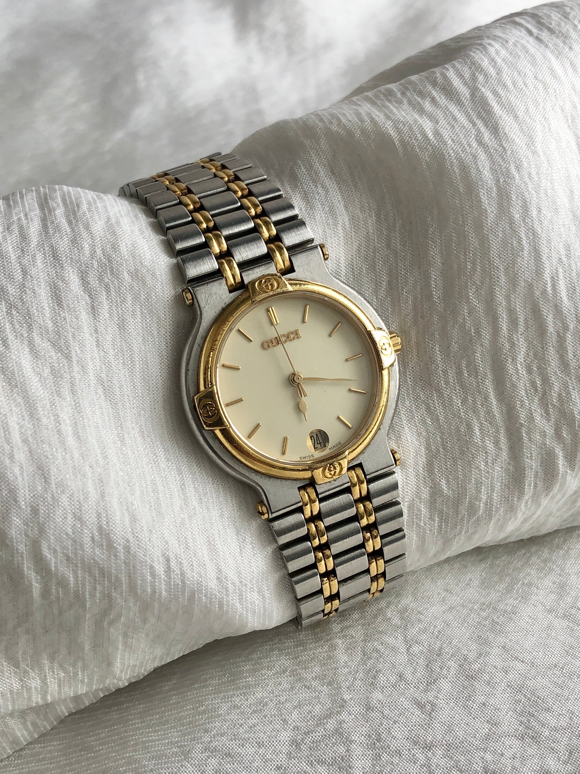 GUCCI グッチ 腕時計 シルバー×ゴールド ステンレススチール 9000M