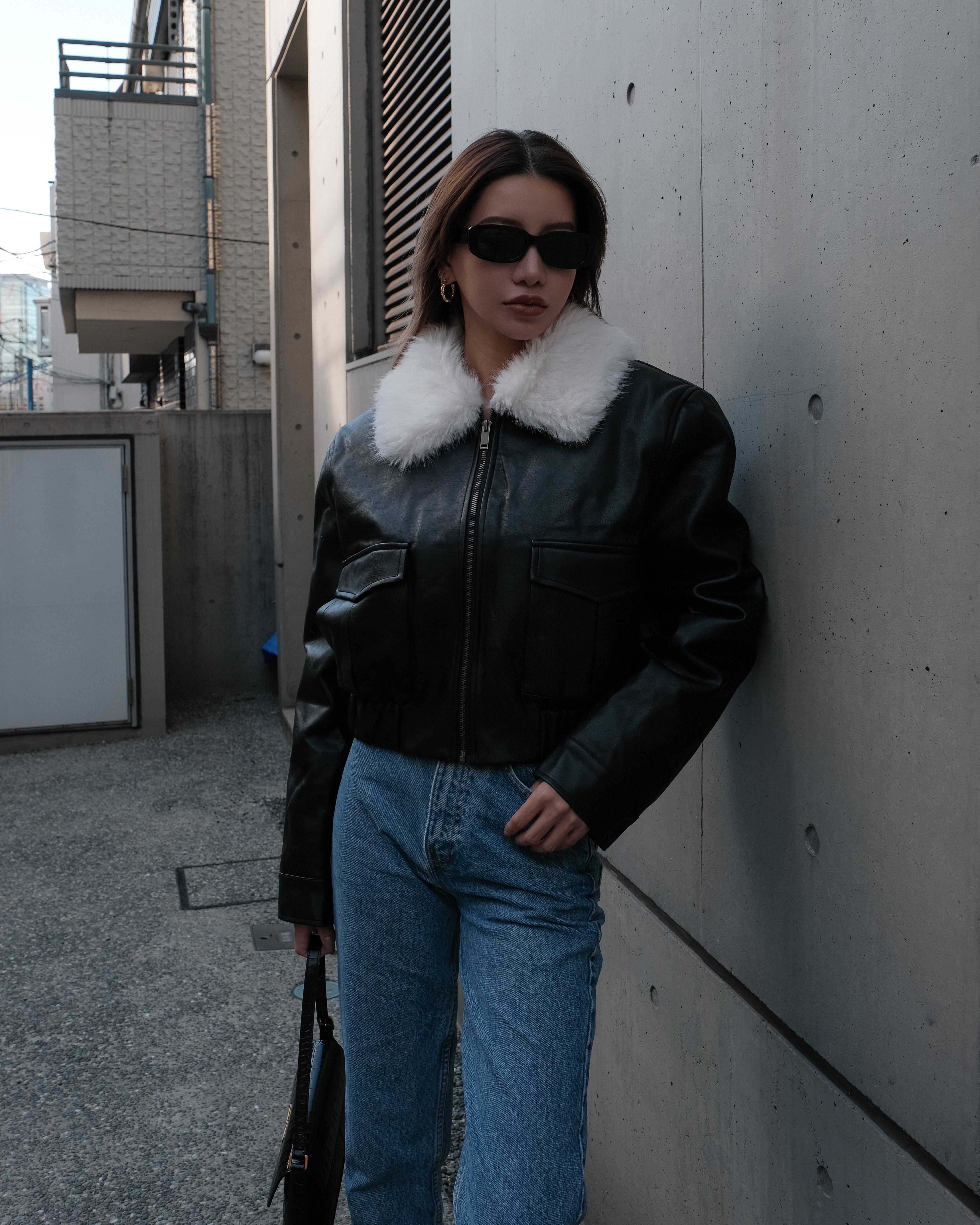 ファ衿レザーダウンジャケット