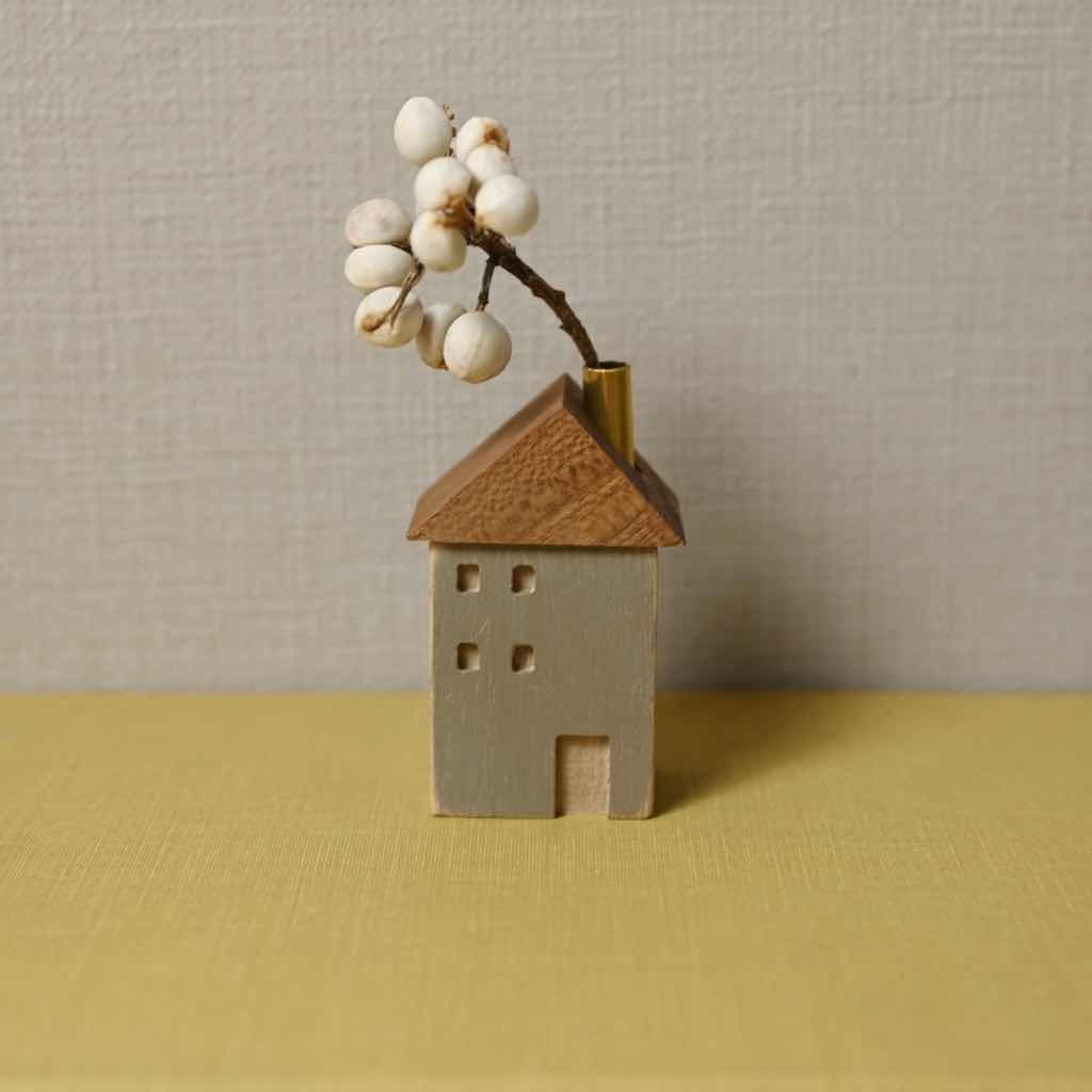 5/7 再入荷 】ちいさな家のオブジェ Flower house with chimney C
