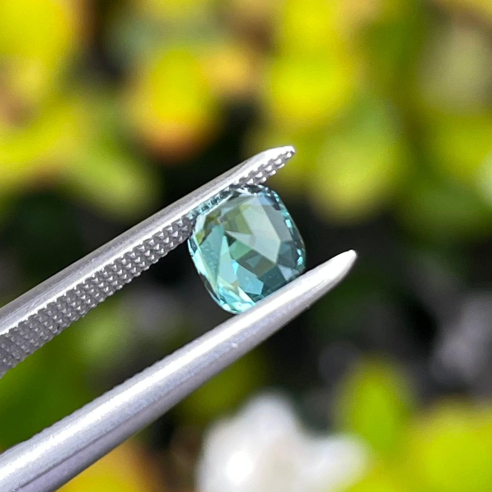 Miki PROFIA★ラグーンブルートルマリンレインボー入り★オーダー ビズー公式】ブルートルマリン(インディゴカラー) K18/PTピアス(片耳