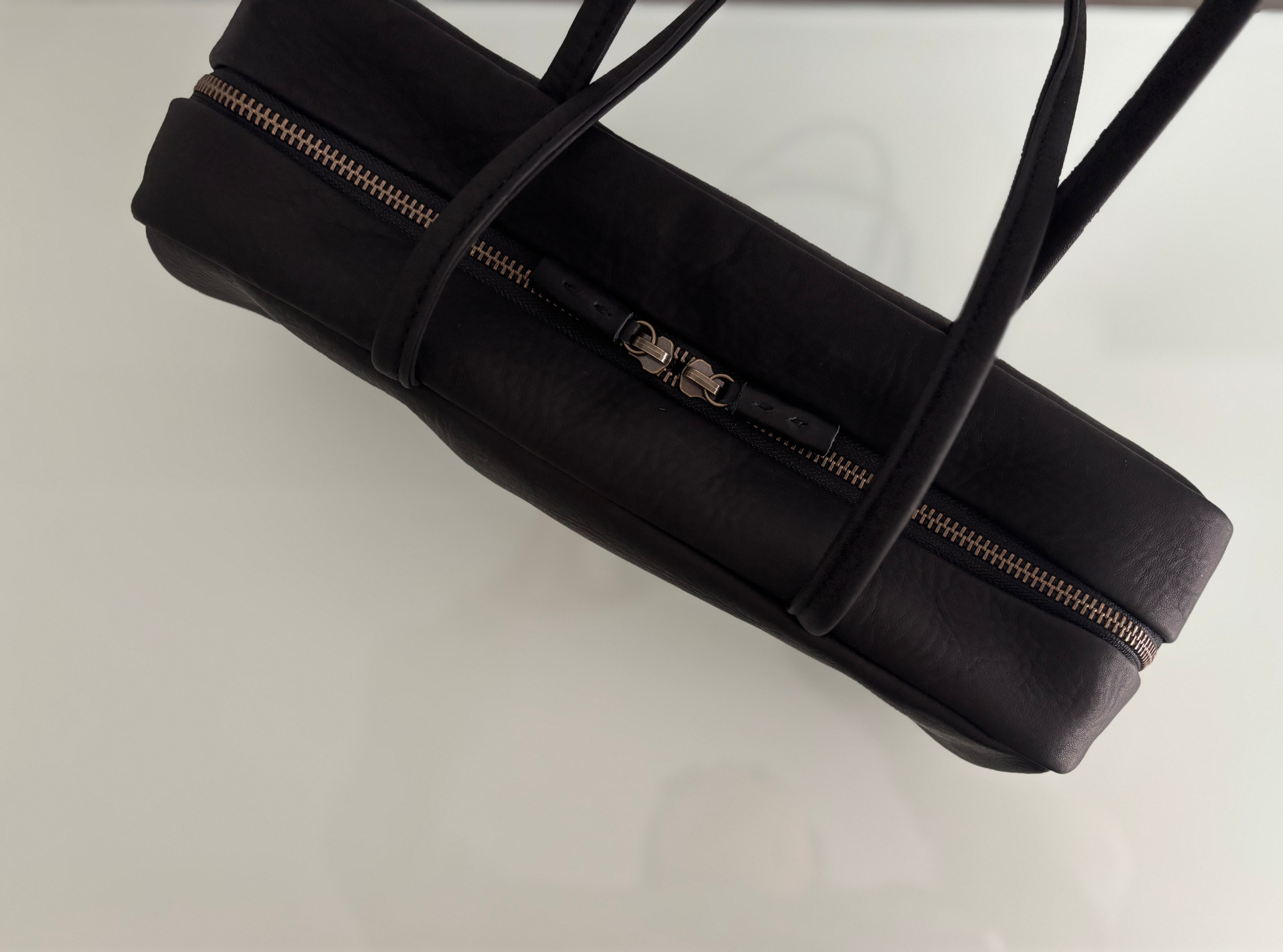 a Flute Bag black / アー フルートバッグ ブラック | LETTERS