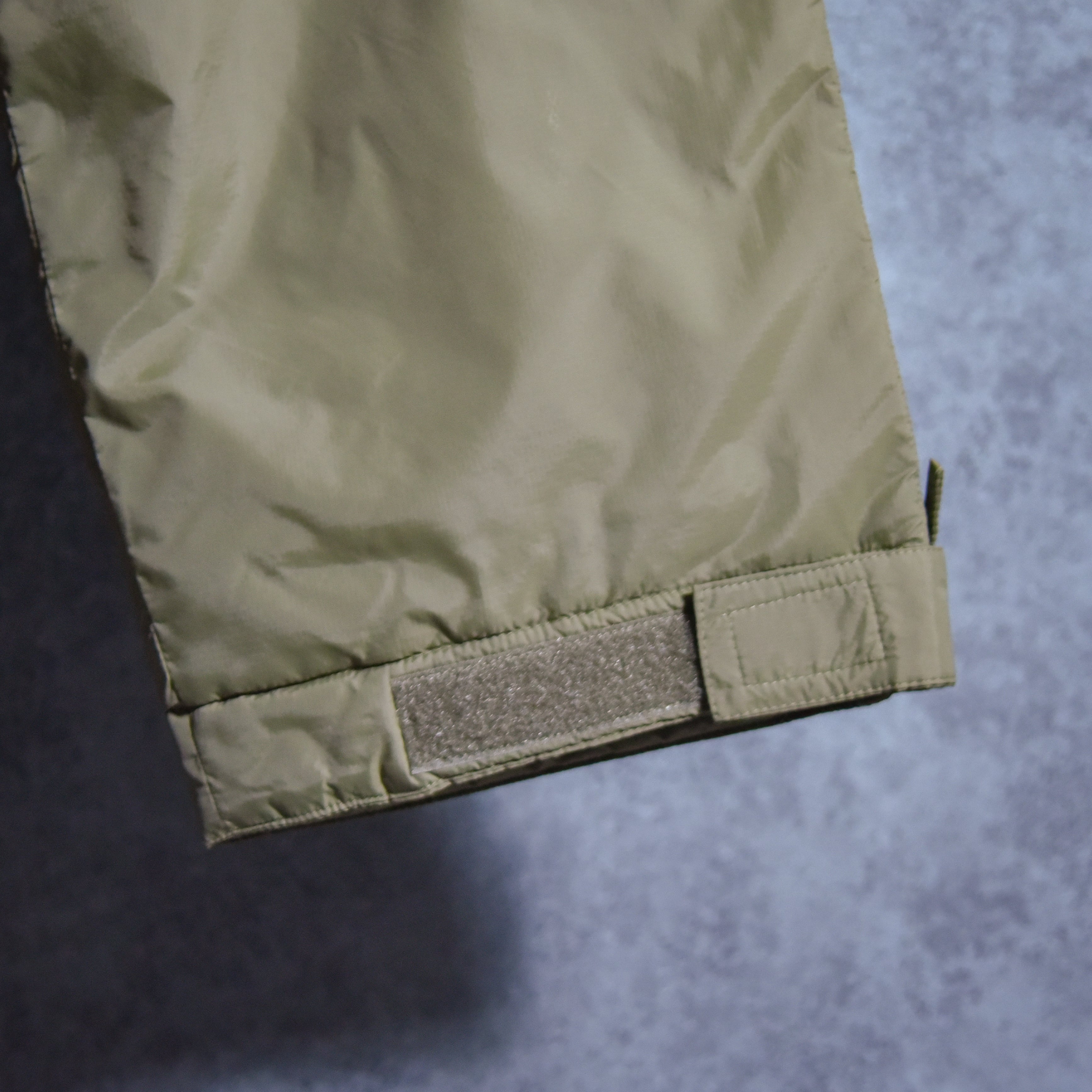 【実物新品】イギリス陸軍 PCS サーマル パンツ サイズ L　(袋入） 実物新品】イギリス陸軍 PCS サーマル パンツ サイズ L (袋入