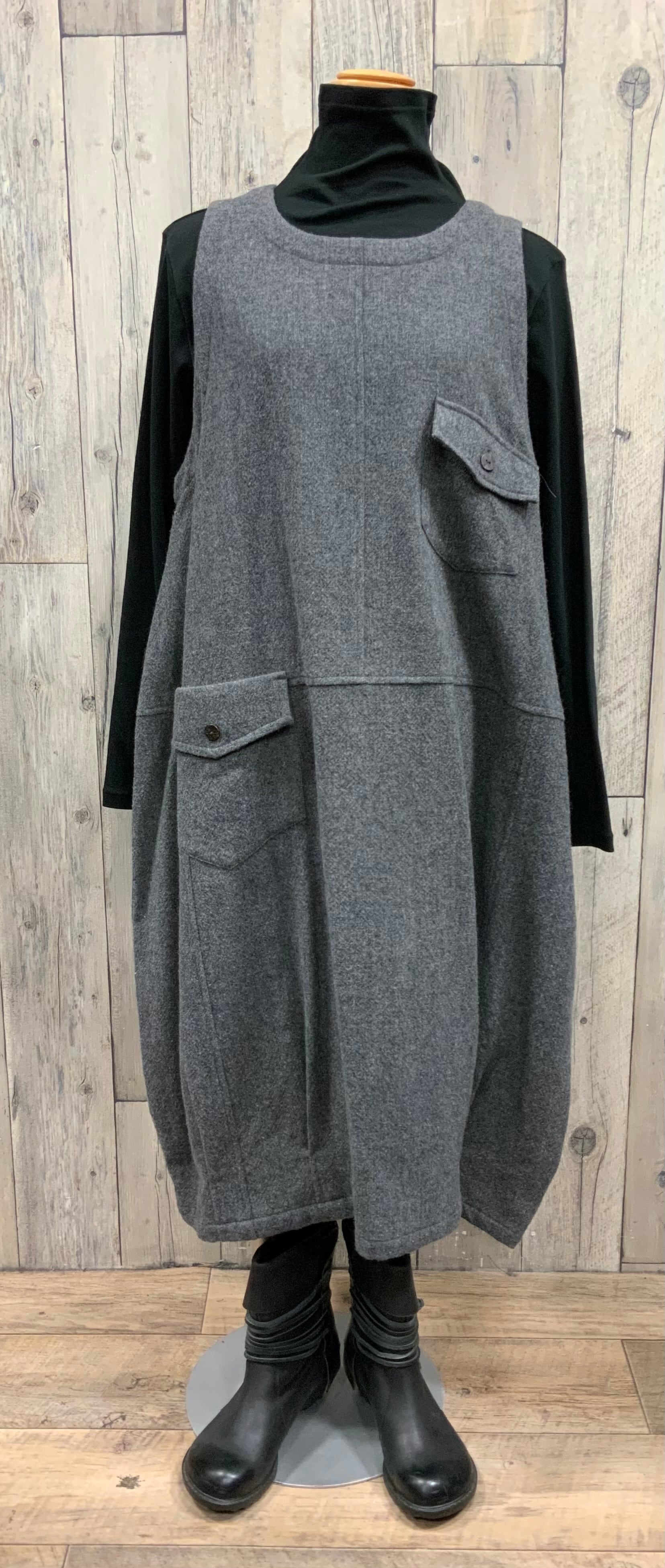 決算価格【イフクラージュ】ジャンバースカート ¥11000 決算価格【イフクラージュ】ジャンバースカート ¥11000