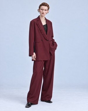 ASYMMETRY GATHERED TAILORED SET UP