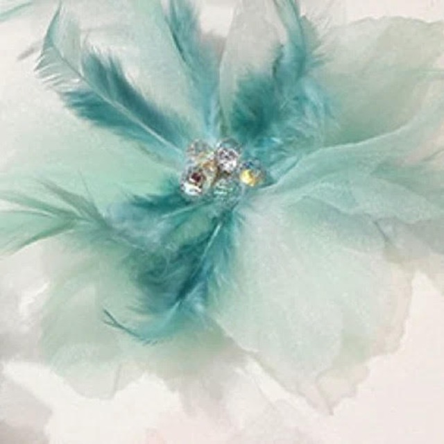 フェザーデザイン カラー ヘアコサージュ 5col　D00602