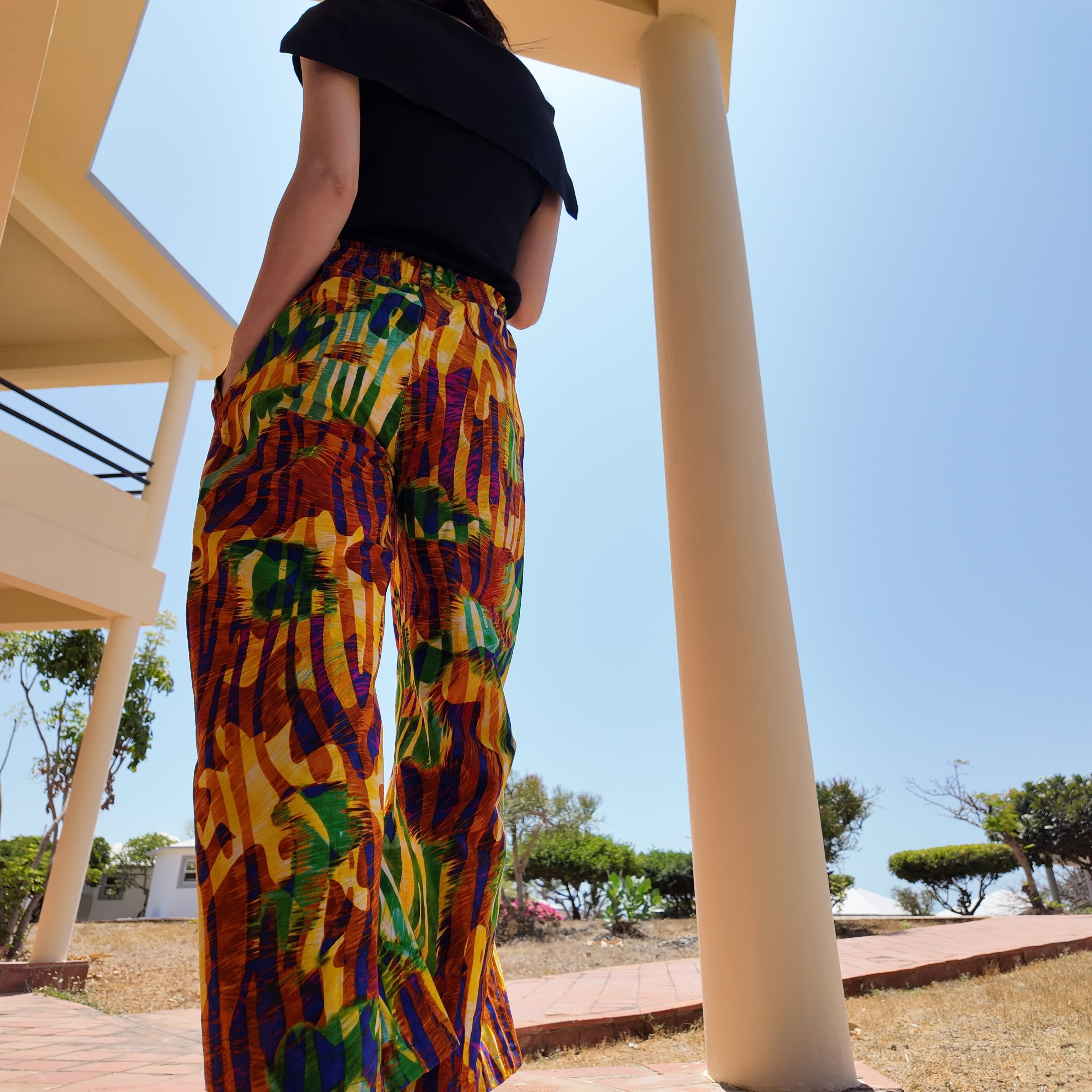 African パンツ = wild May=