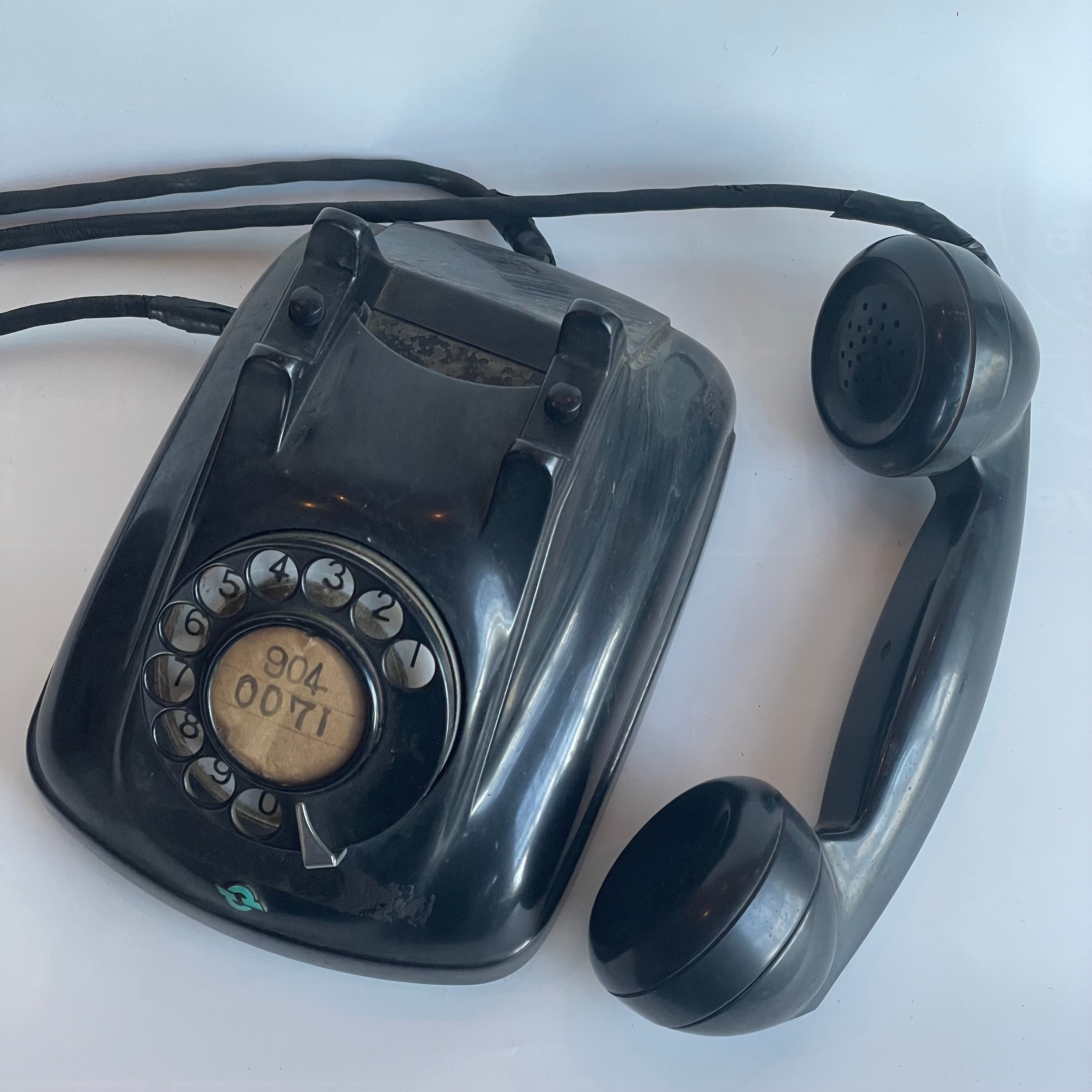 昭和 電話 黒電話 4号 レトロ 電電公社 ビンテージ 古道具 アンティーク Japan Vintage 昭和 電話 黒電話 4号 レトロ 電電公社 ヴィンテージ