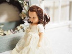 ホワイトフラワードレス　「Nancy Ann Story Book Doll」（アイ溶け・まつ毛なし） 画像5