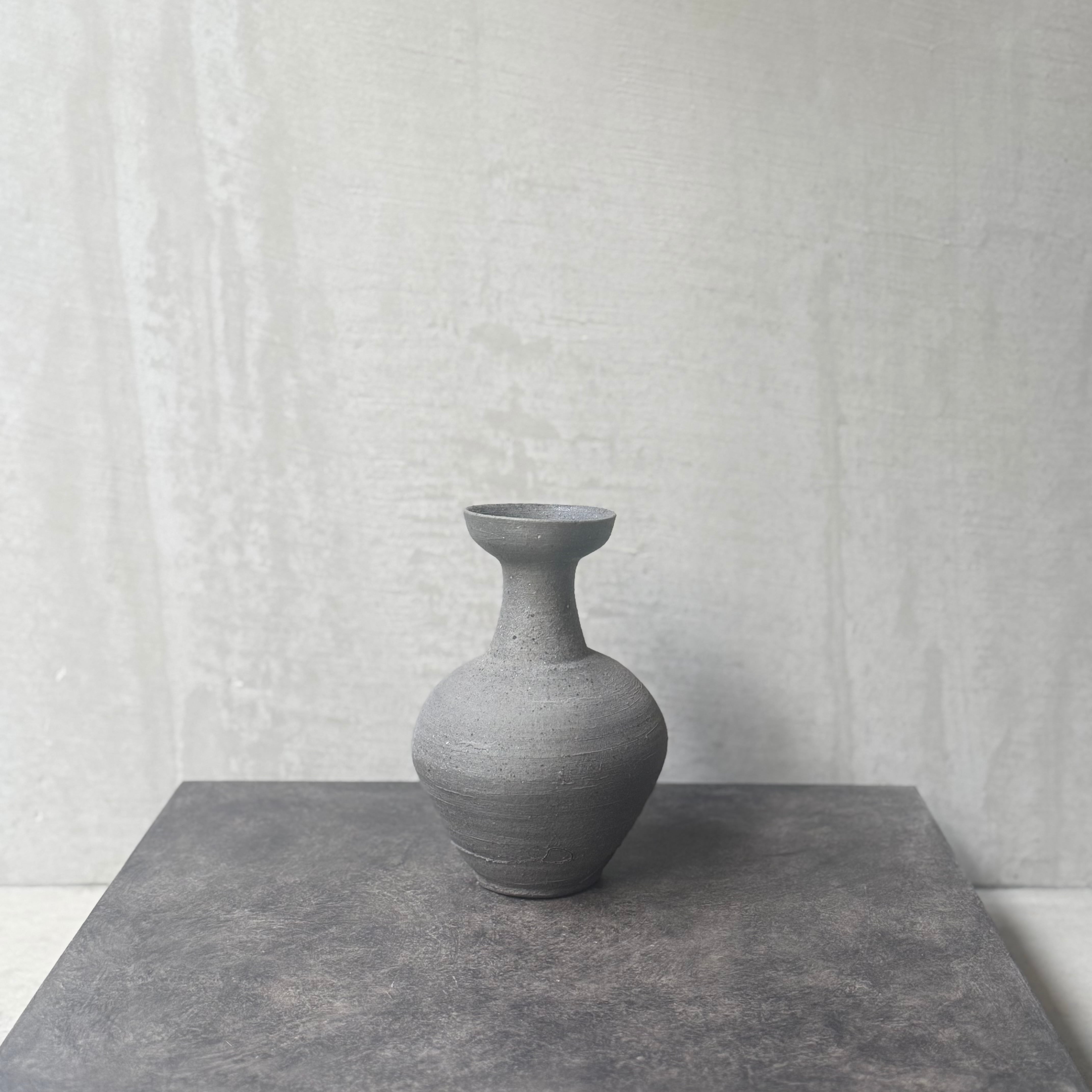 清水善行 須恵花入 | gallery 一白