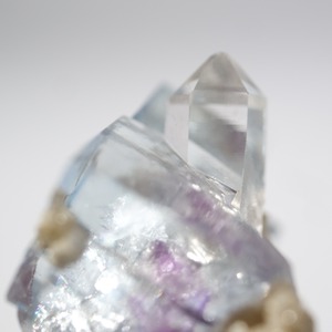 ヤオガンシャン産 フローライト 共生 / 原石 標本