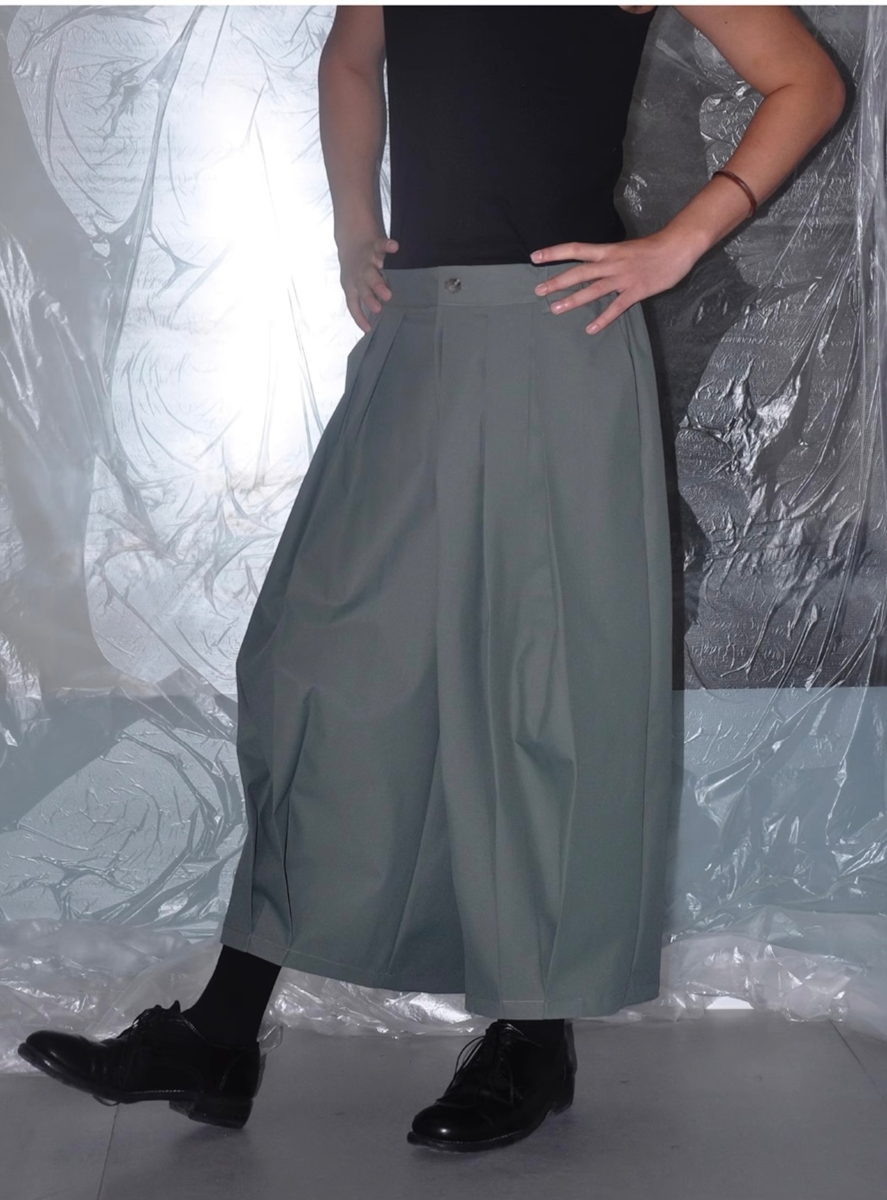 Wide Pleat Cropped Trousers