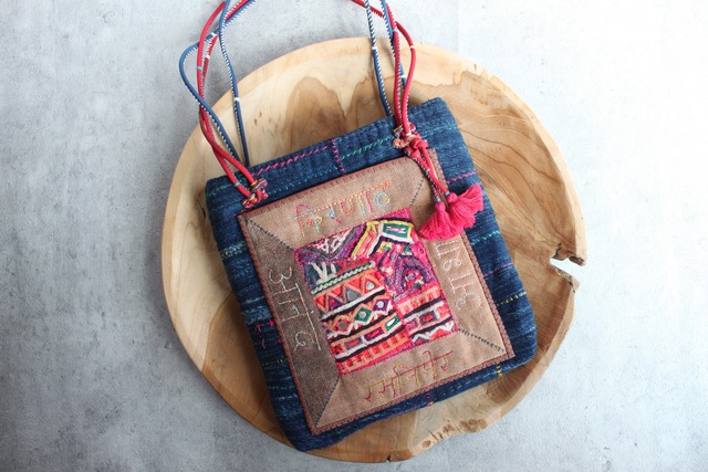 インド刺繍のバッグ