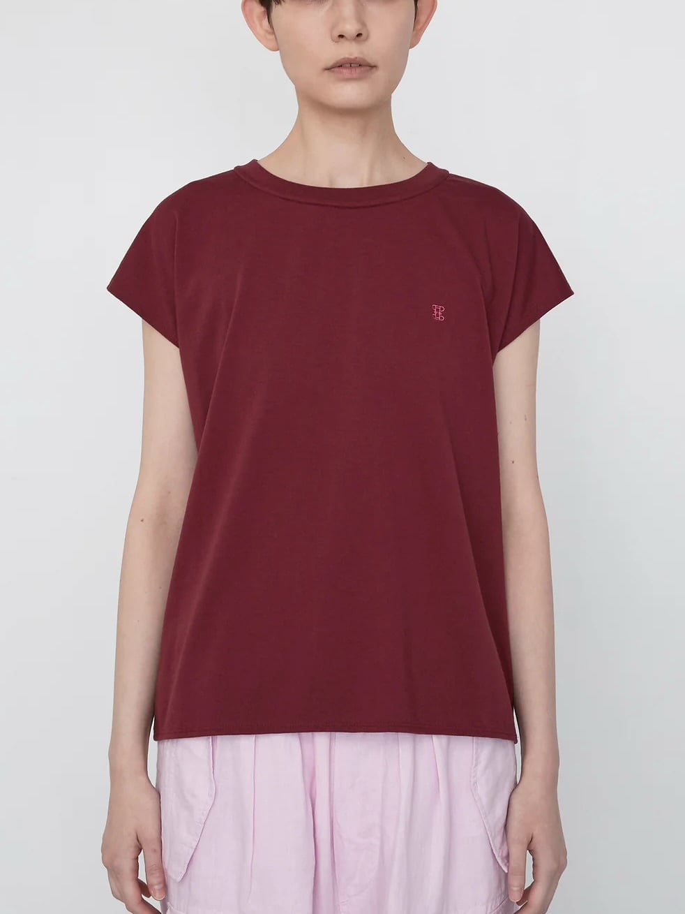美品♡TICCA Dahlia エンブロイダリー フレンチスリーブT カットソー TICCA / エンブロイダリーフレンチTシャツ | anouk