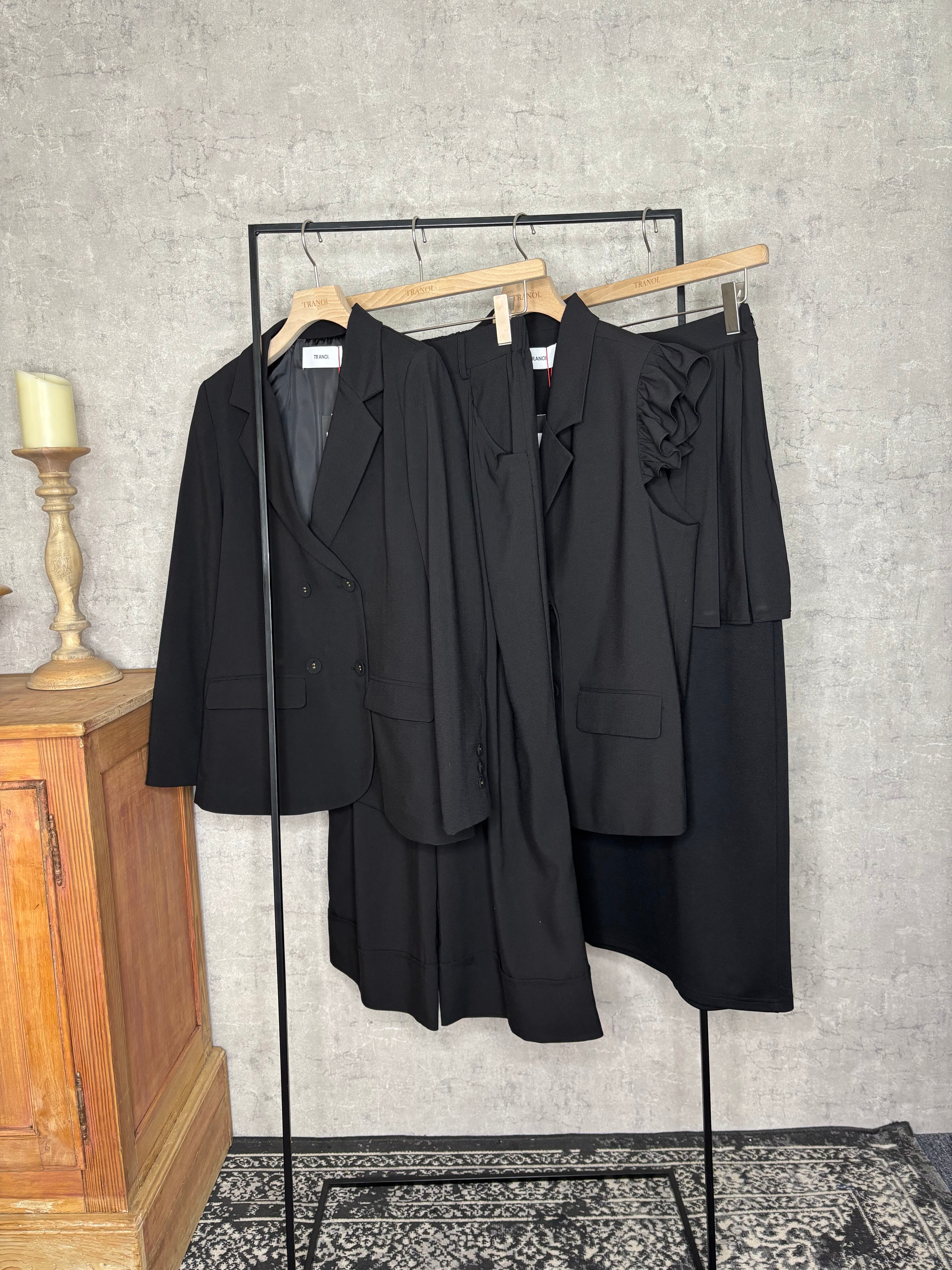 フリルショルダージレ 223J304 | TRANOI.offical STORE
