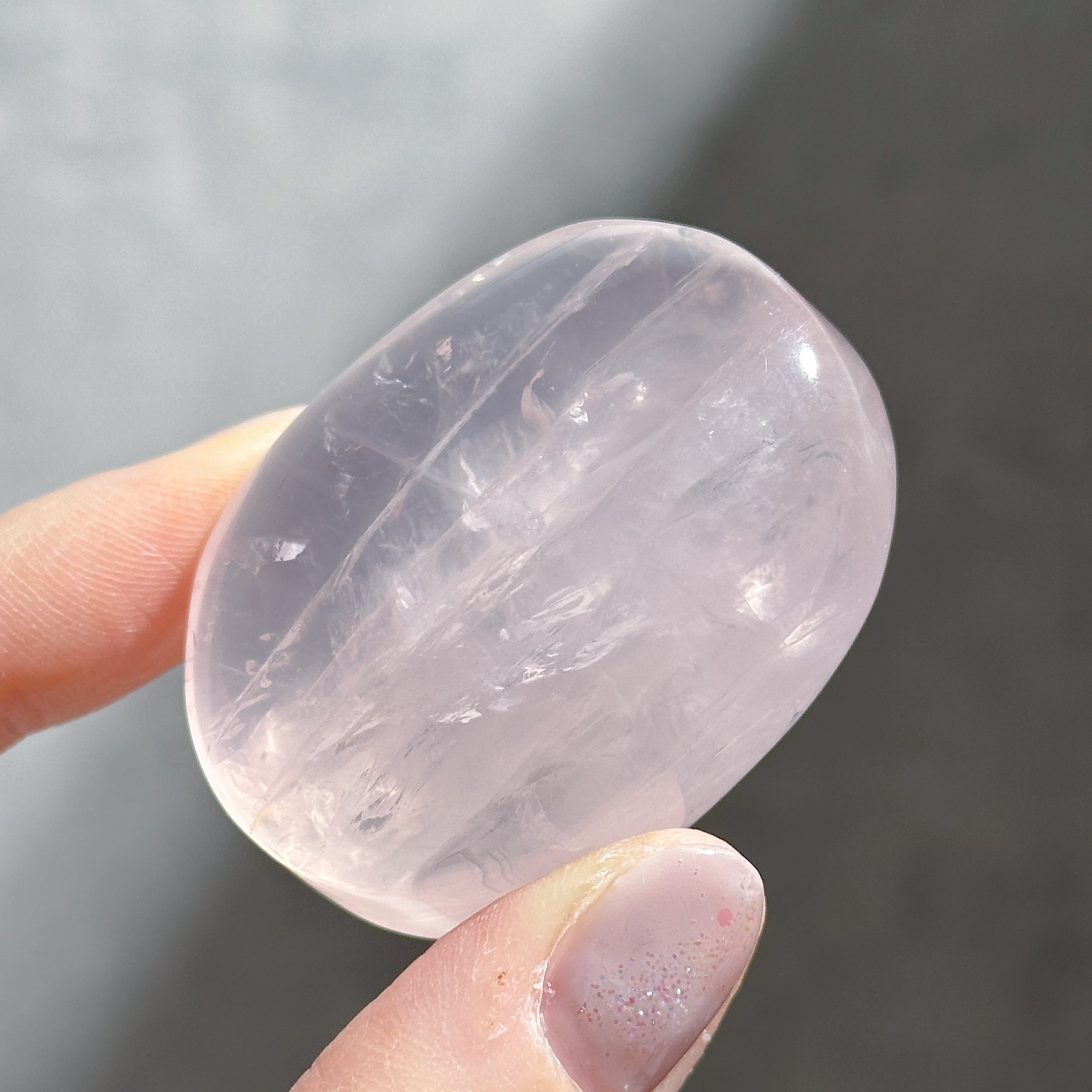 モザンビーク産ローズクォーツ パームストーン01◇ Rose Quartz