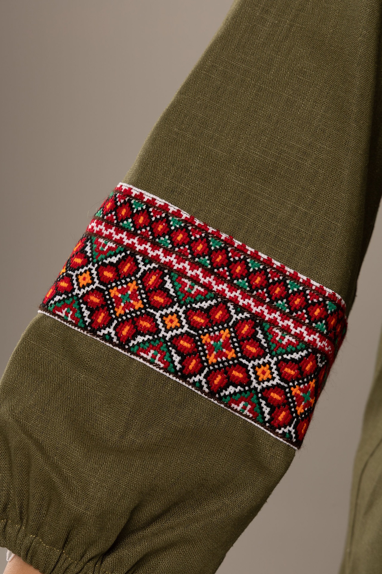 ウクライナ刺繍ヴィシヴァンカ　手刺繍　レディース・フリーサイズ - 2