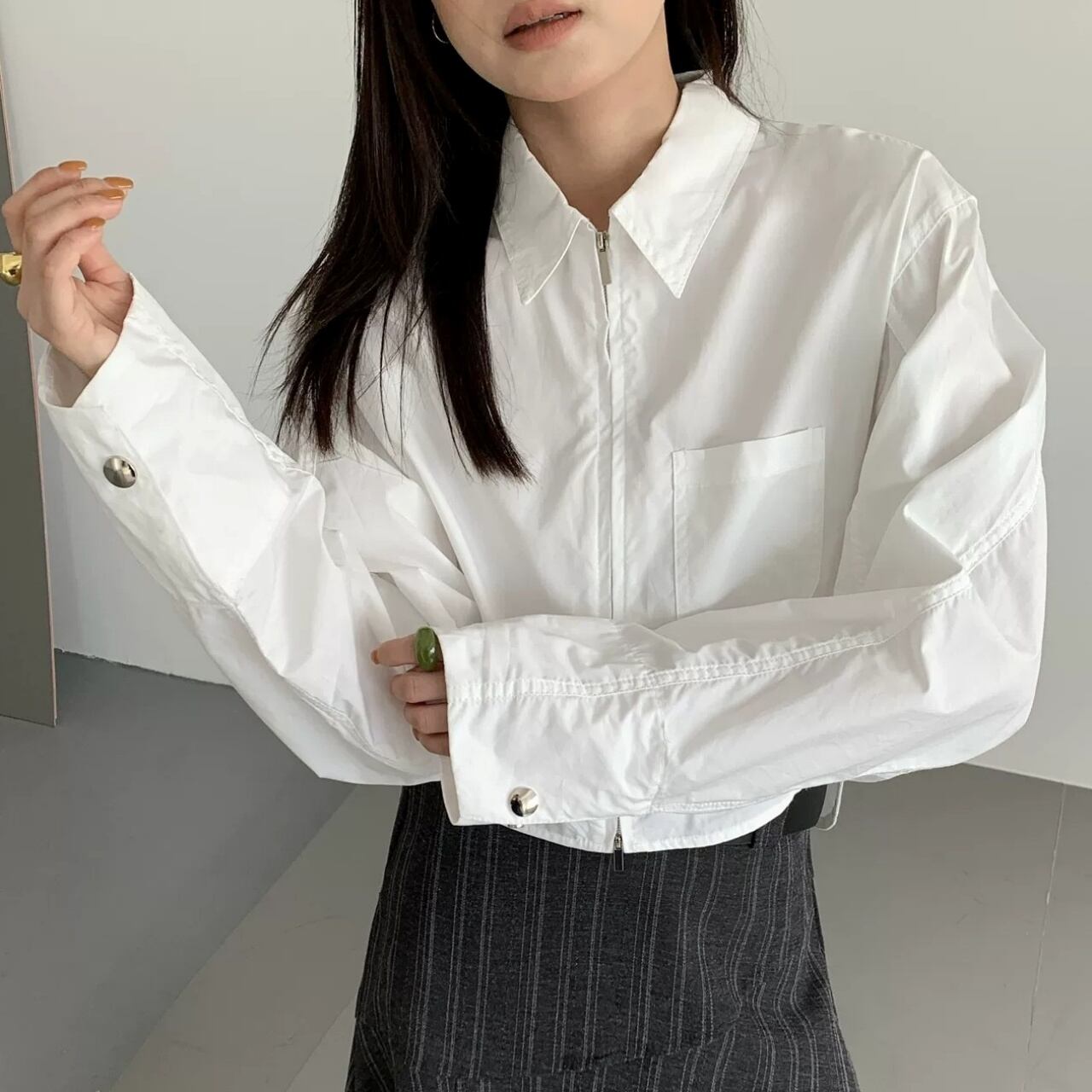 Zip Front Cropped Shirt 01527