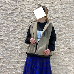 【33℃】フリース切り替えフードベスト(gz511305)