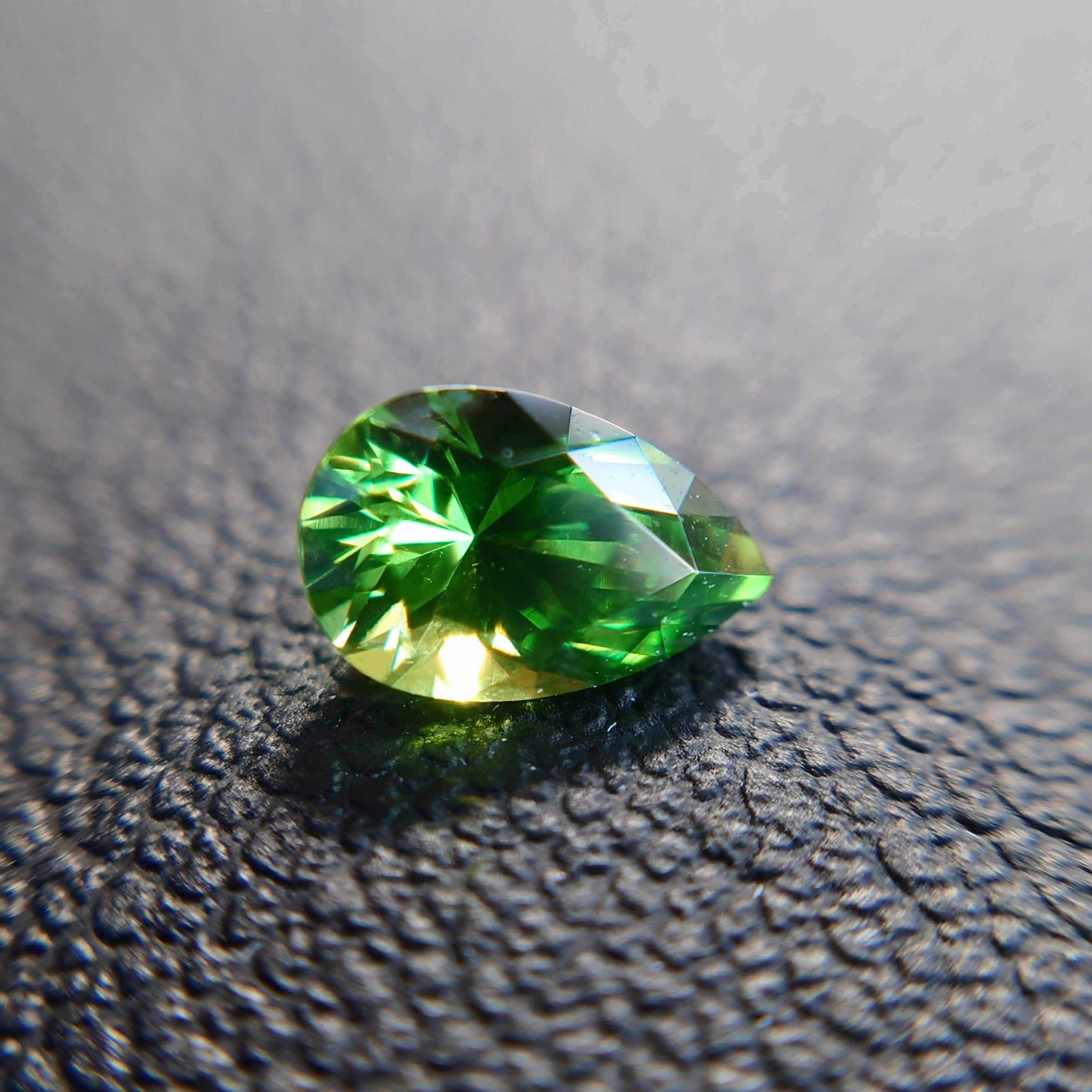 希少 Demantoid Garnet 0.554ct Russia 産地ソ付 ルース☆ | wisteria777