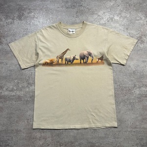 WALT DISNEY WORLD KILIMANJARO SAFARIS ANIMAL KINGDOM T-SHIRT SIZE M (USED)