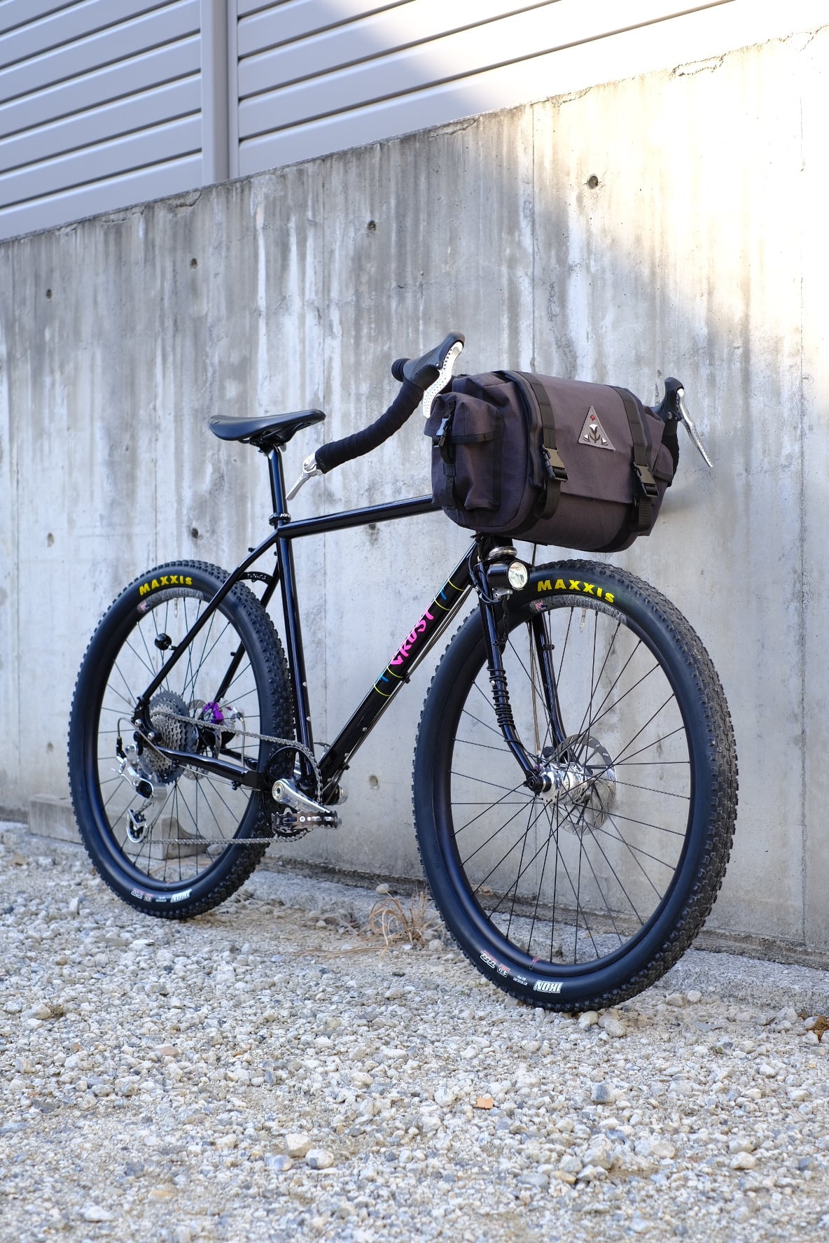 CRUST BIKES】EVASION FRAME SET(GALAXY BLACK) | Humhumhug Online Shop