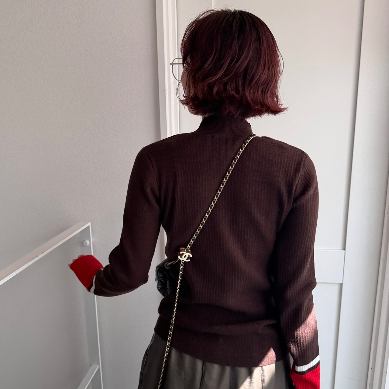 ライン入り配色ハイネック指穴knit/ブラウン