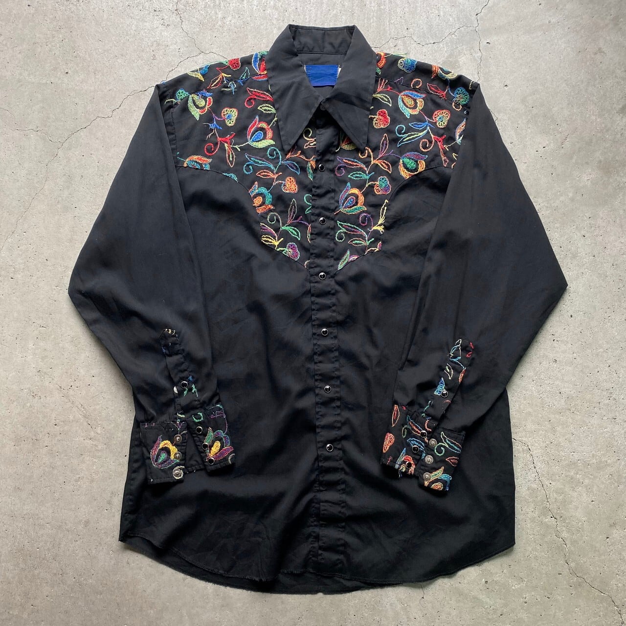 70年代 PANHANDLE SLIM ウエスタン ボタニカル フラワー柄 刺繍 長袖 ウエスタンシャツ メンズL相当 古着 70s ビンテージ ヴィンテージ ブラック 黒 【長袖シャツ】【SA2204】 | cave 古着屋【公式】古着通販サイト powered by BASE
