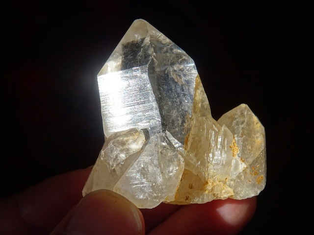 ビエンチャン（ラオス）産クリスタル ~Beautifull Mountain Crystals~ No.8