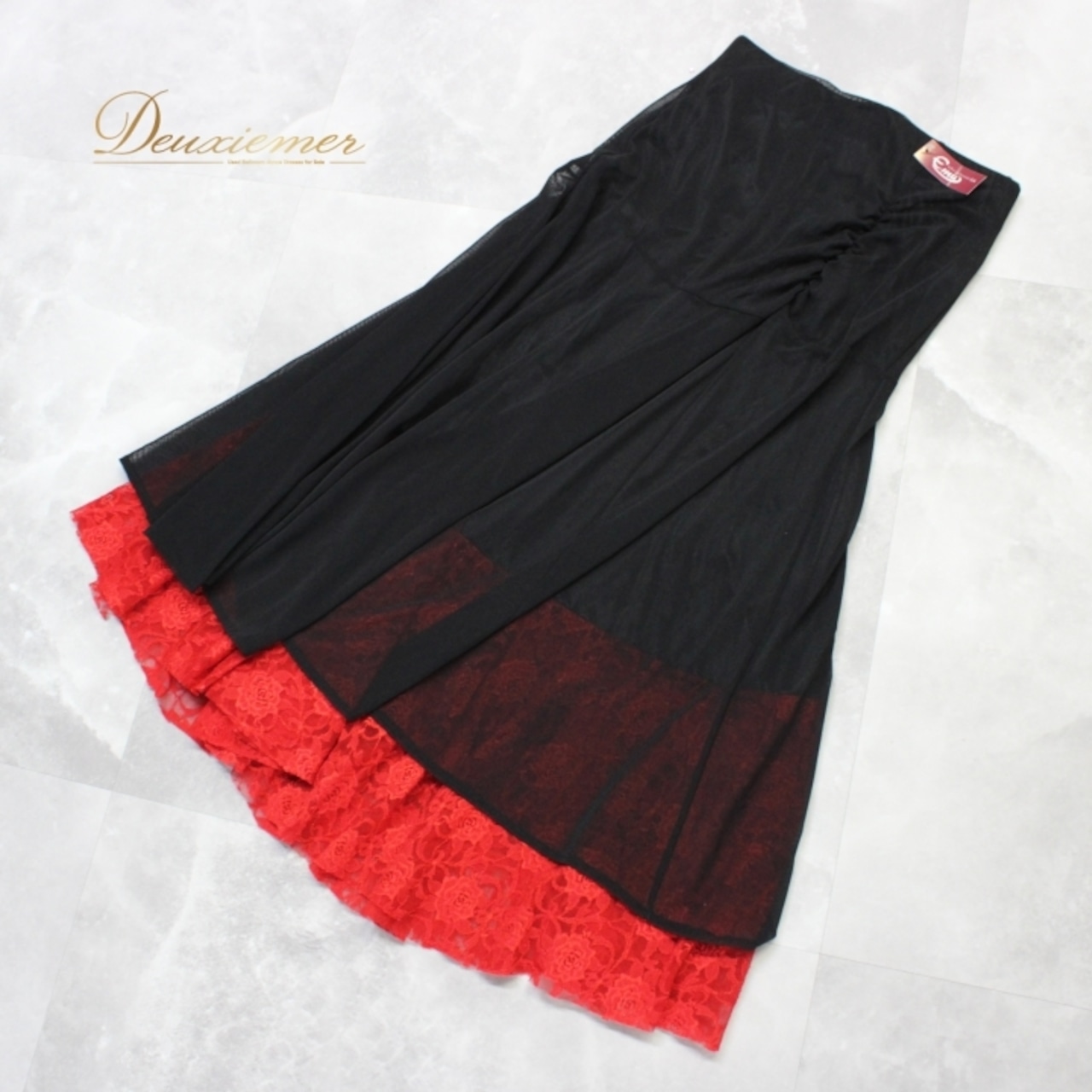 社交ダンス 衣装 スタンダード スカート レッスンウェア 女性用 レディース オールシーズン 赤 黒 無地 Emu レース レッド系 ブラック系 社交ダンス用 スカート レッスン用 衣装 レディースファッション おしゃれ ダンス衣装 シンプル デザイン かわいい 伸縮性 楽な着心地 大人 ブラック レッド コーディネート 体型カバー フレアスカート お色直し イベント取り入れ ウエストゴム