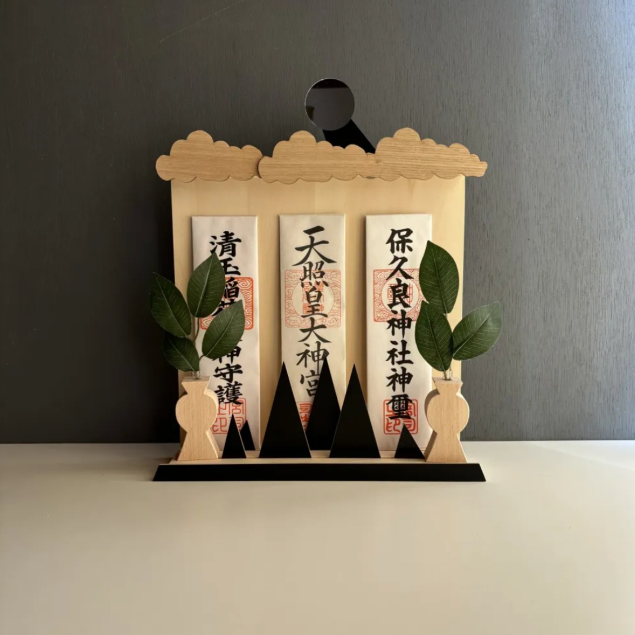 お札立て　OFUDA STAND(L) 流れる雲と山/黒