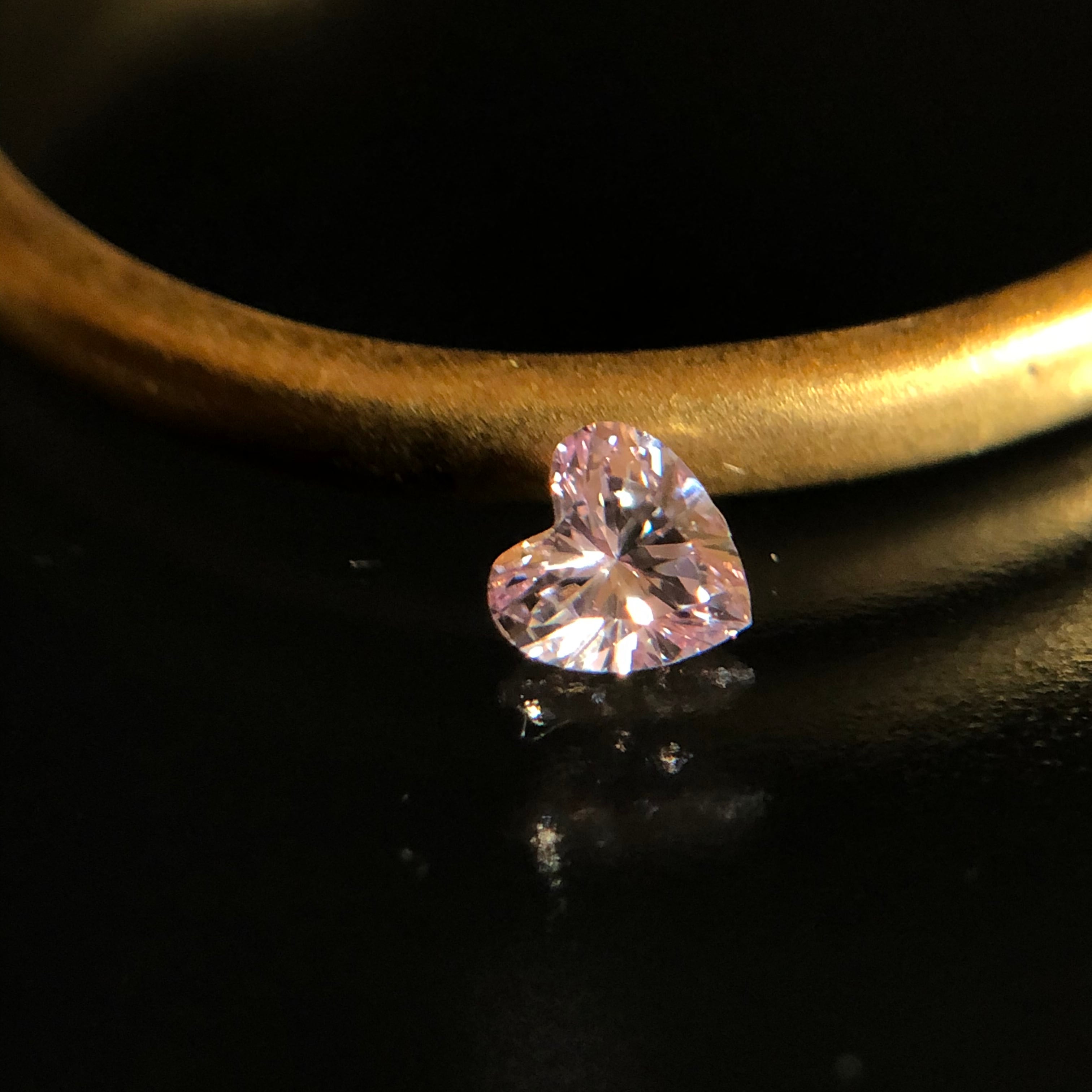 【 ルース 】天然ピンクダイヤモンド　0.061ct  中央宝石研究所ソーティング付き