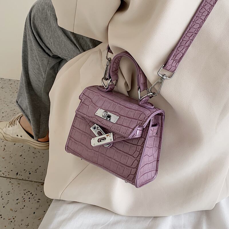 ミニバッグウエスタンスタイル女性バッグ2020人気の新しい流行のファッションメッセンジャーバッグワイルドワンショルダーポータブルケリーバッグ 手作りハンドバック68587593118