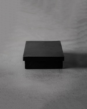 black iron box - square small