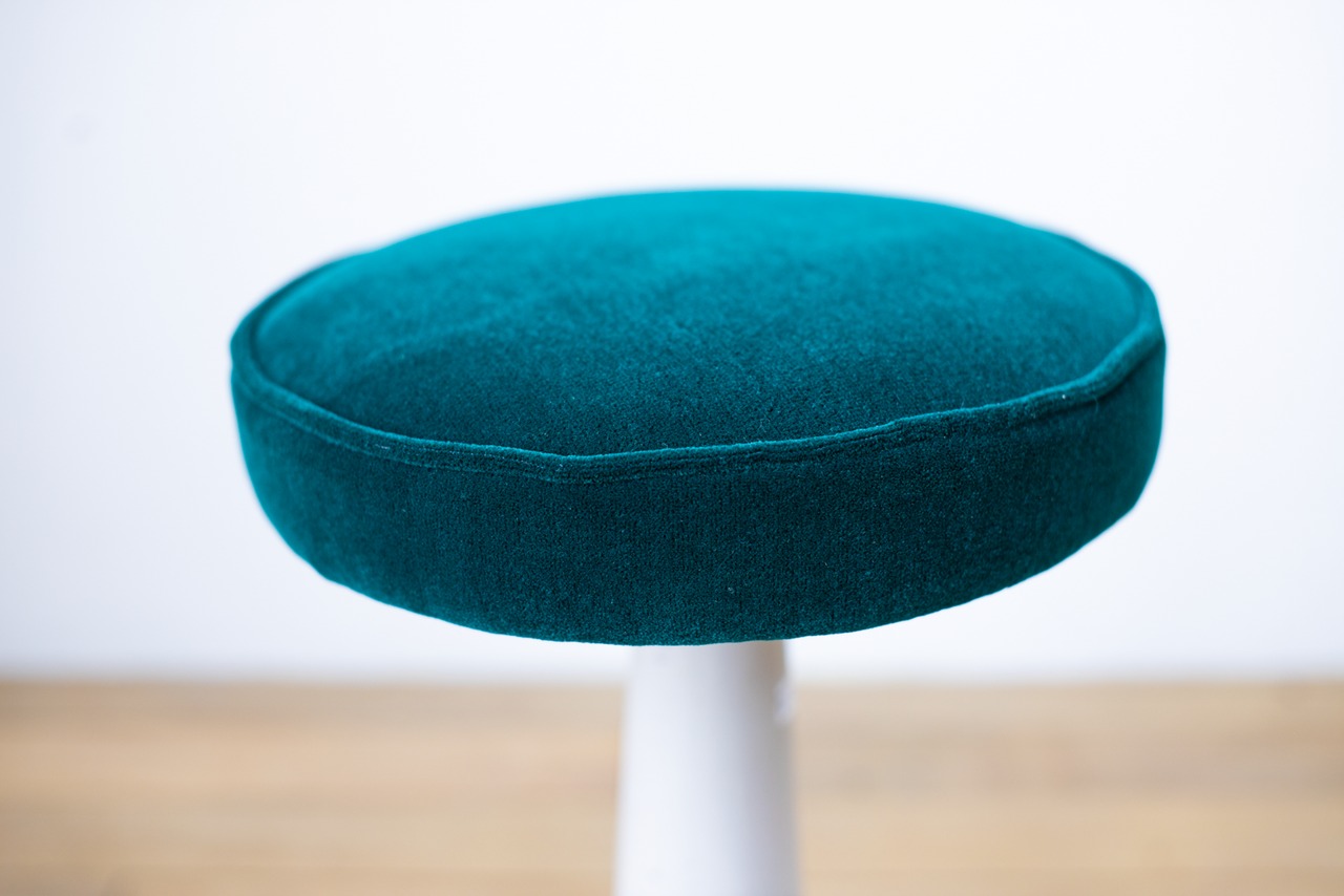 GOOD LUCK CHAIR 007