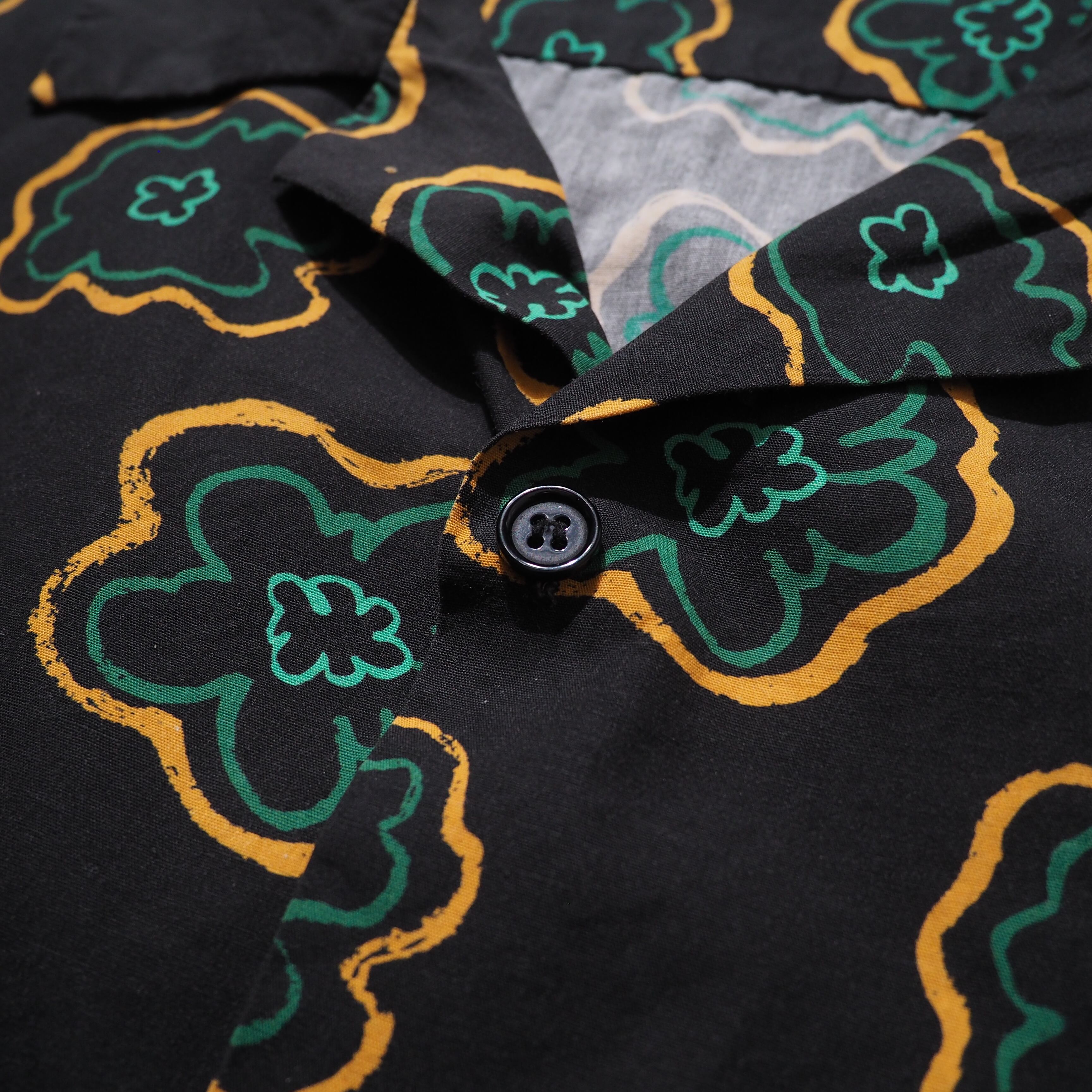 Unikko Flower Pattern Design Over silhouette Open collar shirt