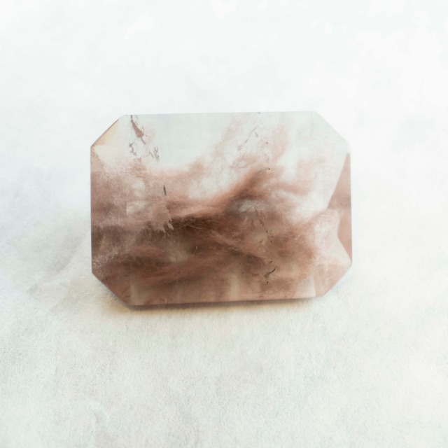 【FLAME】インクォーツ　ルース　ファセット　天然石　80ct