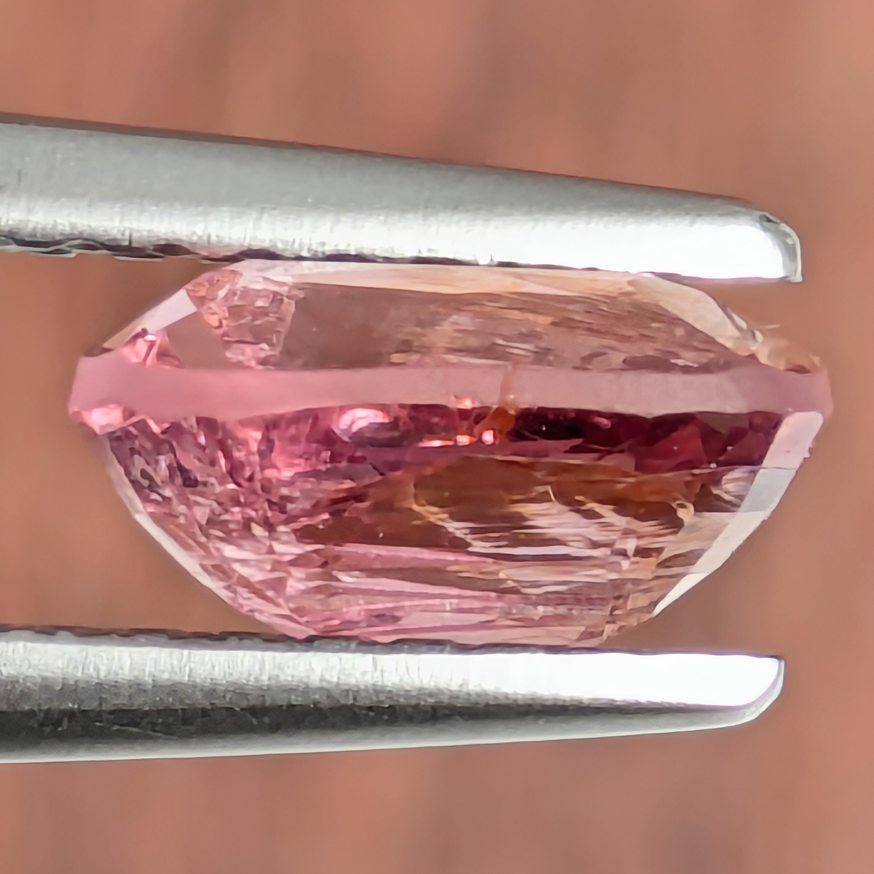 スピネルルース ミャンマー・モゴック産【1.38ct】PRO209371 | Gem's