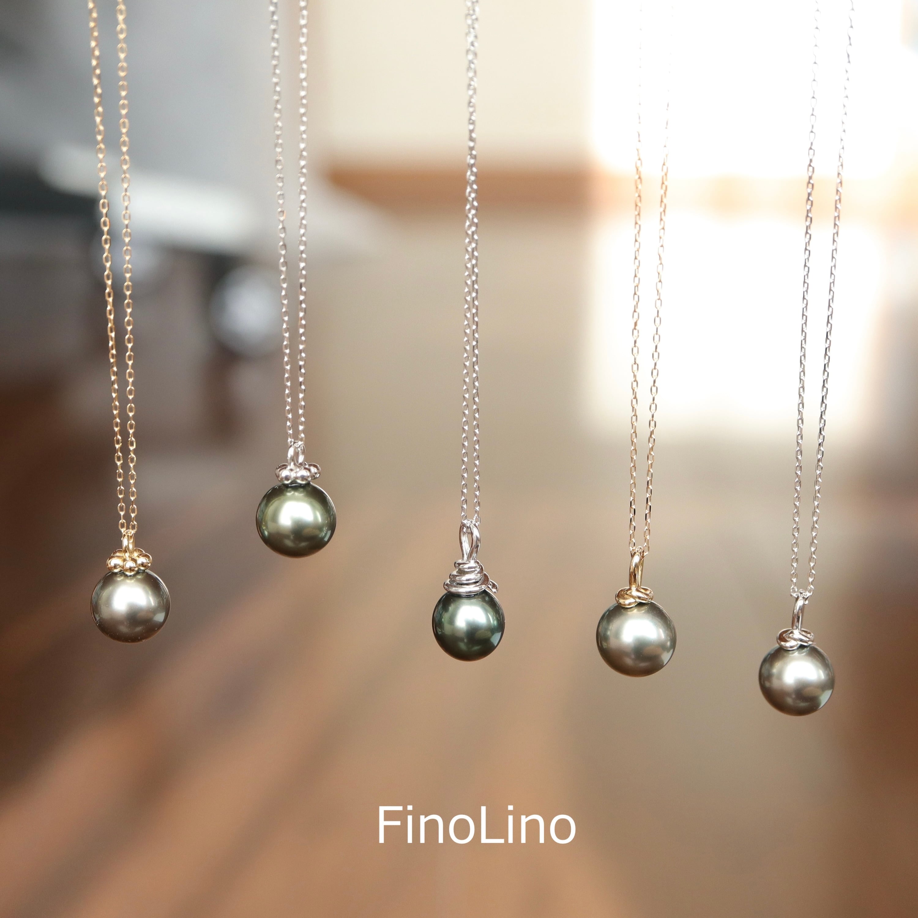 Crown タヒチパール黒蝶真珠のシルバー製ペンダントネックレス