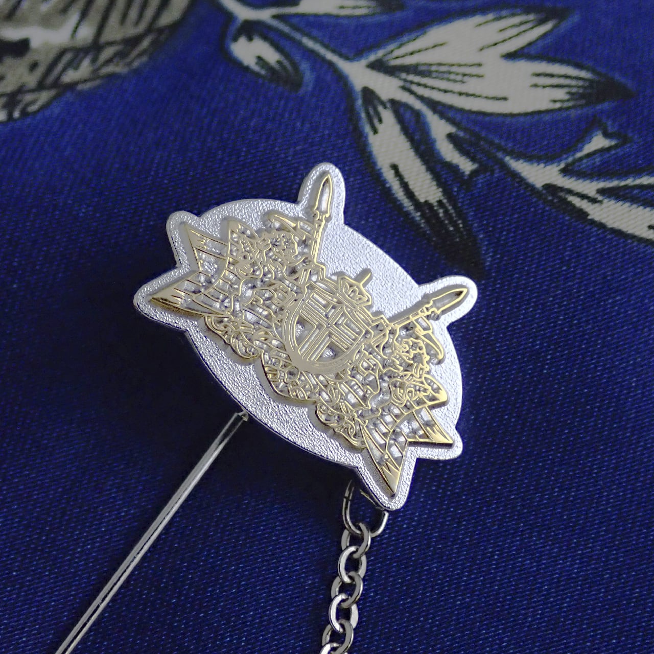 本好きの下剋上 紋章ストールピン（エーレンフェスト紋章） | 京きらら