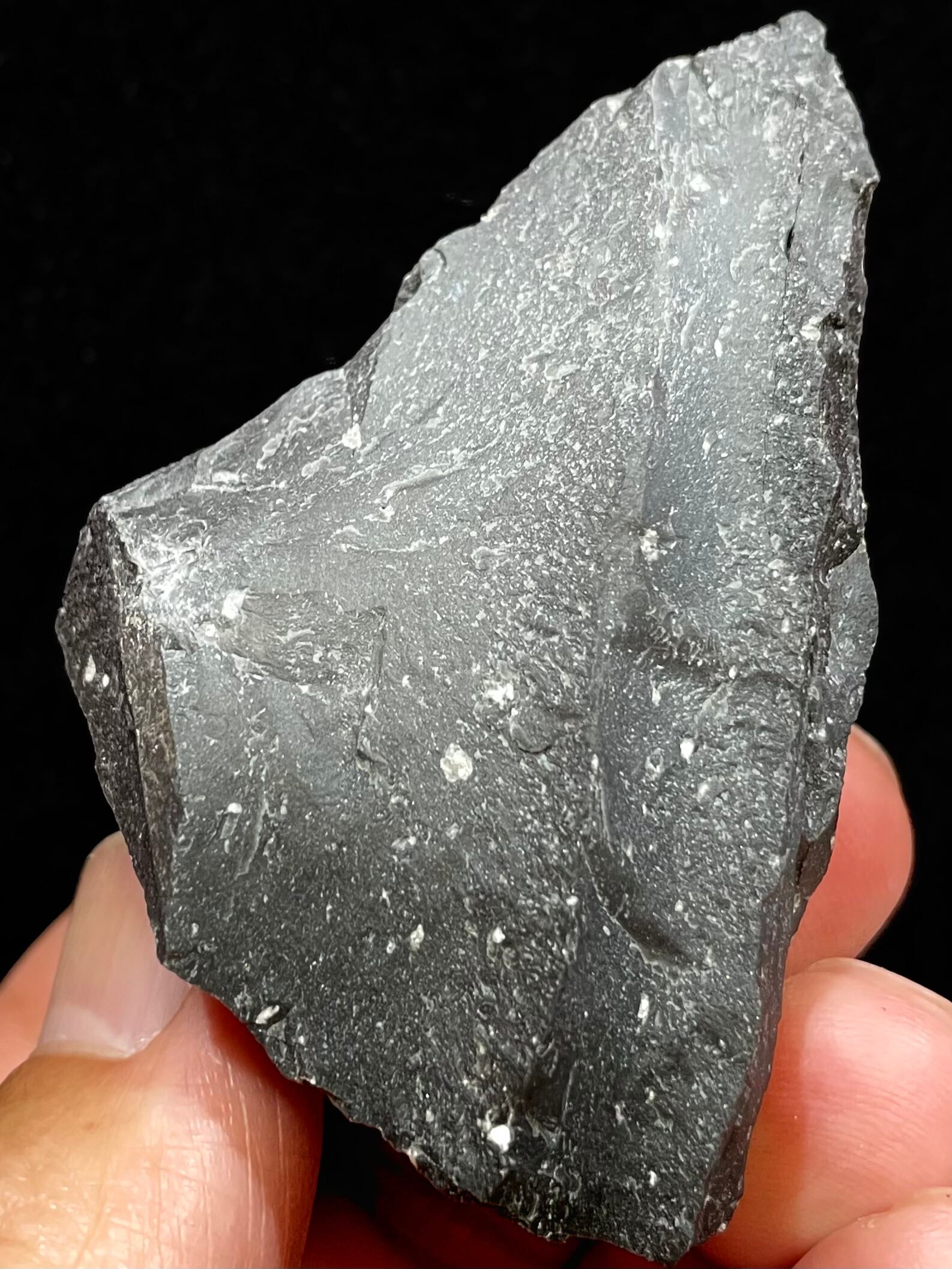 9) サヌカイト(原石・小)