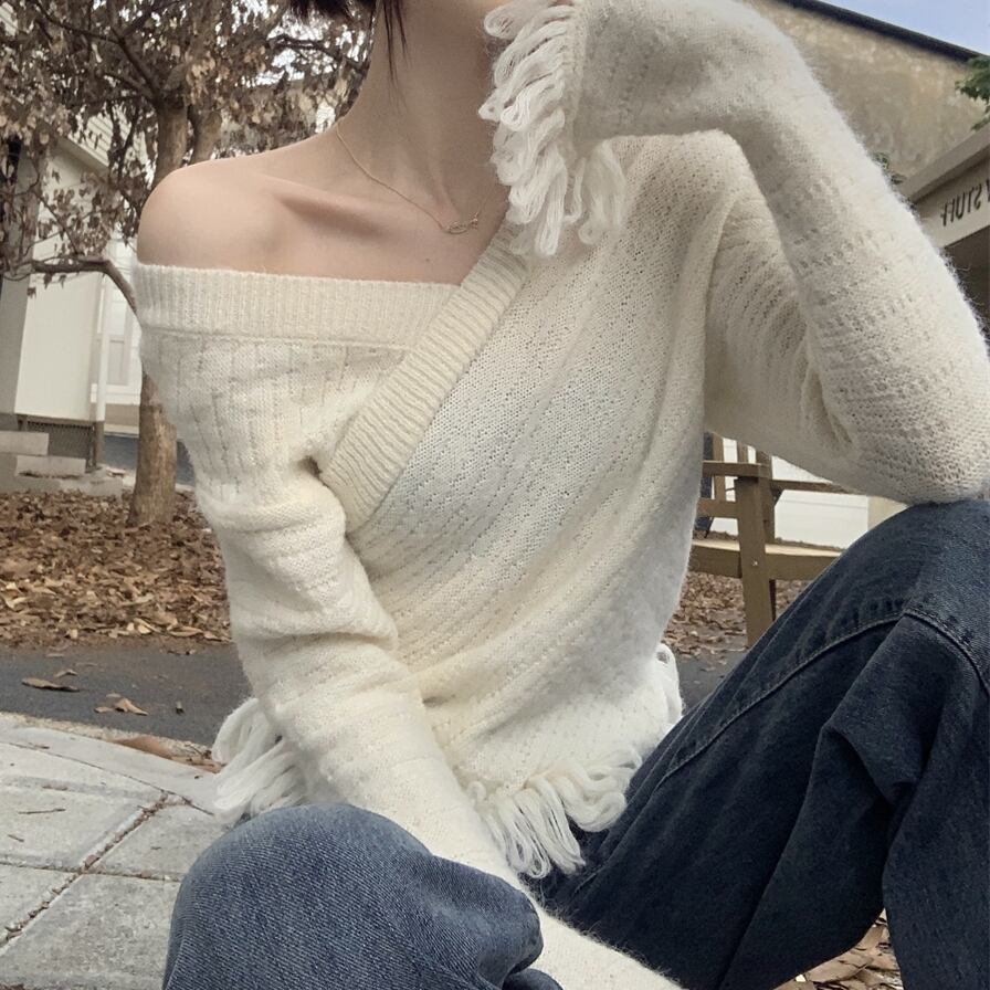 トップス レディース ニット フリンジ タッセル レトロニット 長袖 セーター オフショル Vネック 大人可愛い 大人女子 大人 セクシー 変形 きれいめ 上品 送料無料 フォーマル ガーリー フェミニン マニッシュ ルーズ キュート 春 秋 冬 二次会 お呼ばれ オフィス 通勤 通学 OL デート お出かけ おさんぽ パーティー イベント 女子会 体型カバー ゆったり インスタ映え 白 ホワイト 10代 20代 30代 40代 フリーサイズ ワンサイズ プチプラ