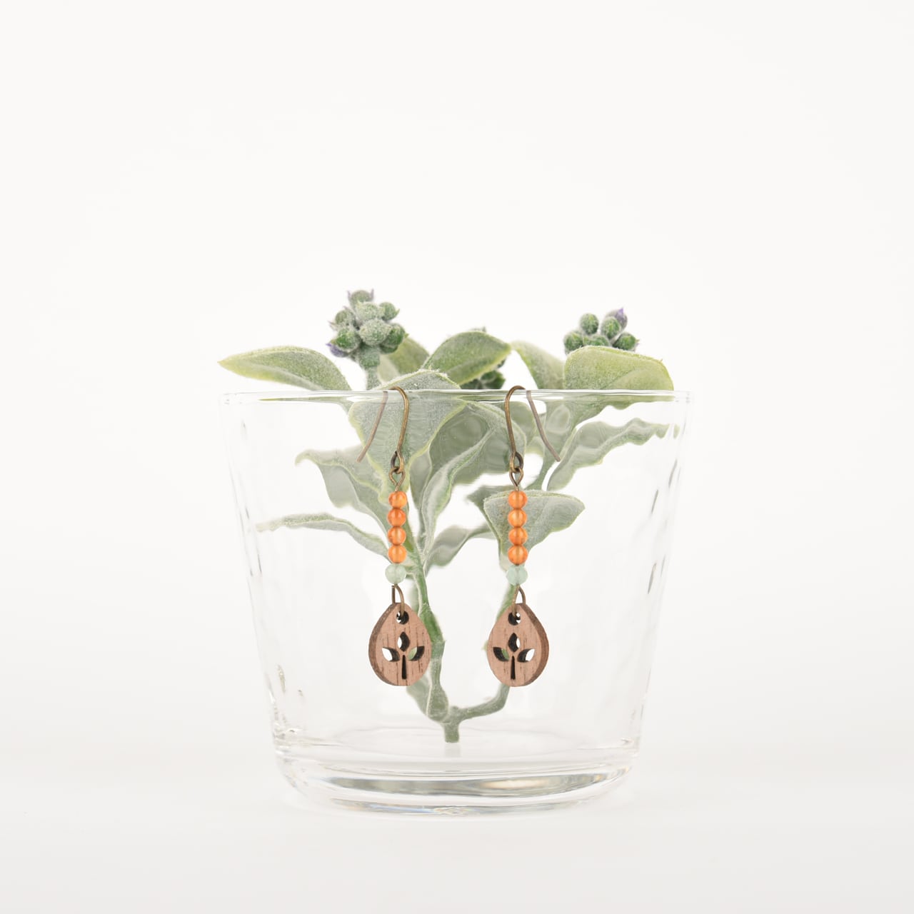Juglans クルミの木のアクセサリー