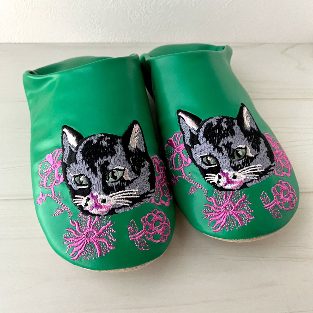 新品 ナタリーレテ フラッフィー ミニトート ブルーアイ 猫 ねこ ネコ