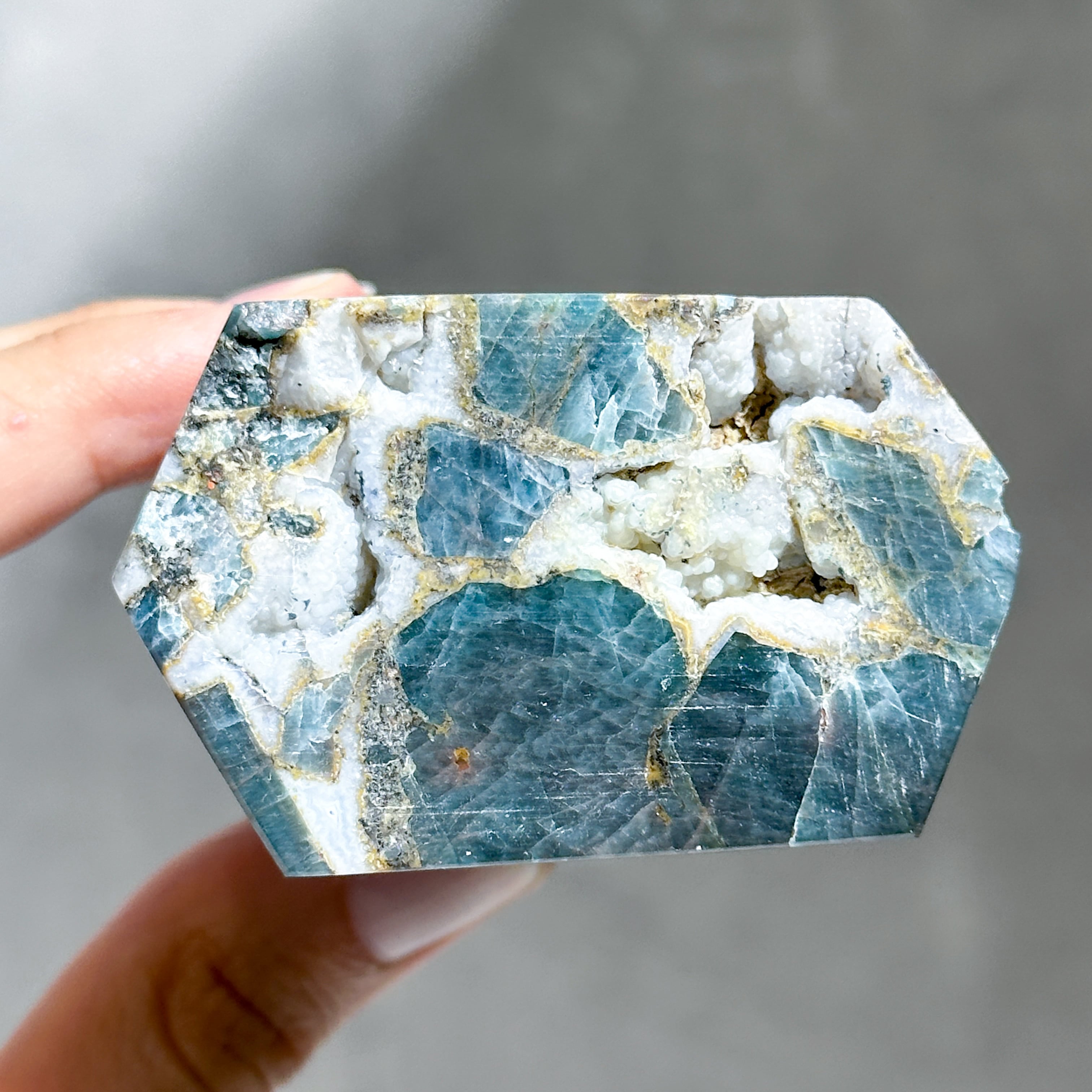 ブルーアパタイト タワー型61◇ Blue apatite ◇ 天然石・鉱物