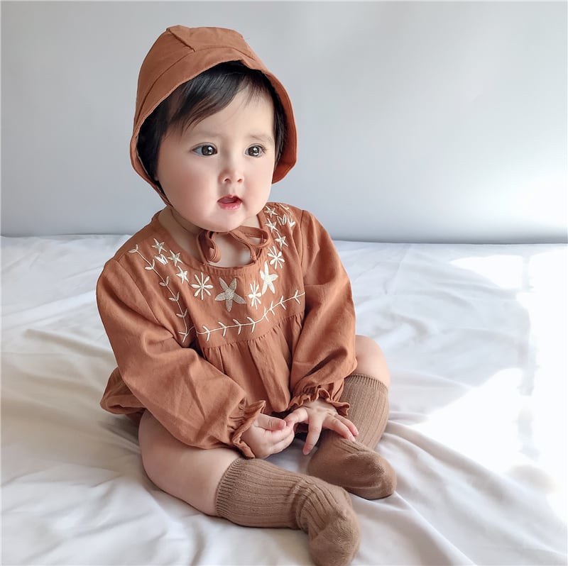 ロンパース 長袖 刺繍 ベビー服 帽子付き ボンネット 春 夏 秋 冬 韓国子供服 赤ちゃん 新生児 女の子 人気 おすすめ かわいい 可愛い  おしゃれ オシャレ プレゼント 贈り物 ギフト 出産祝い ベビーシャワー 誕生日 バースデー 60 70 80 90 100