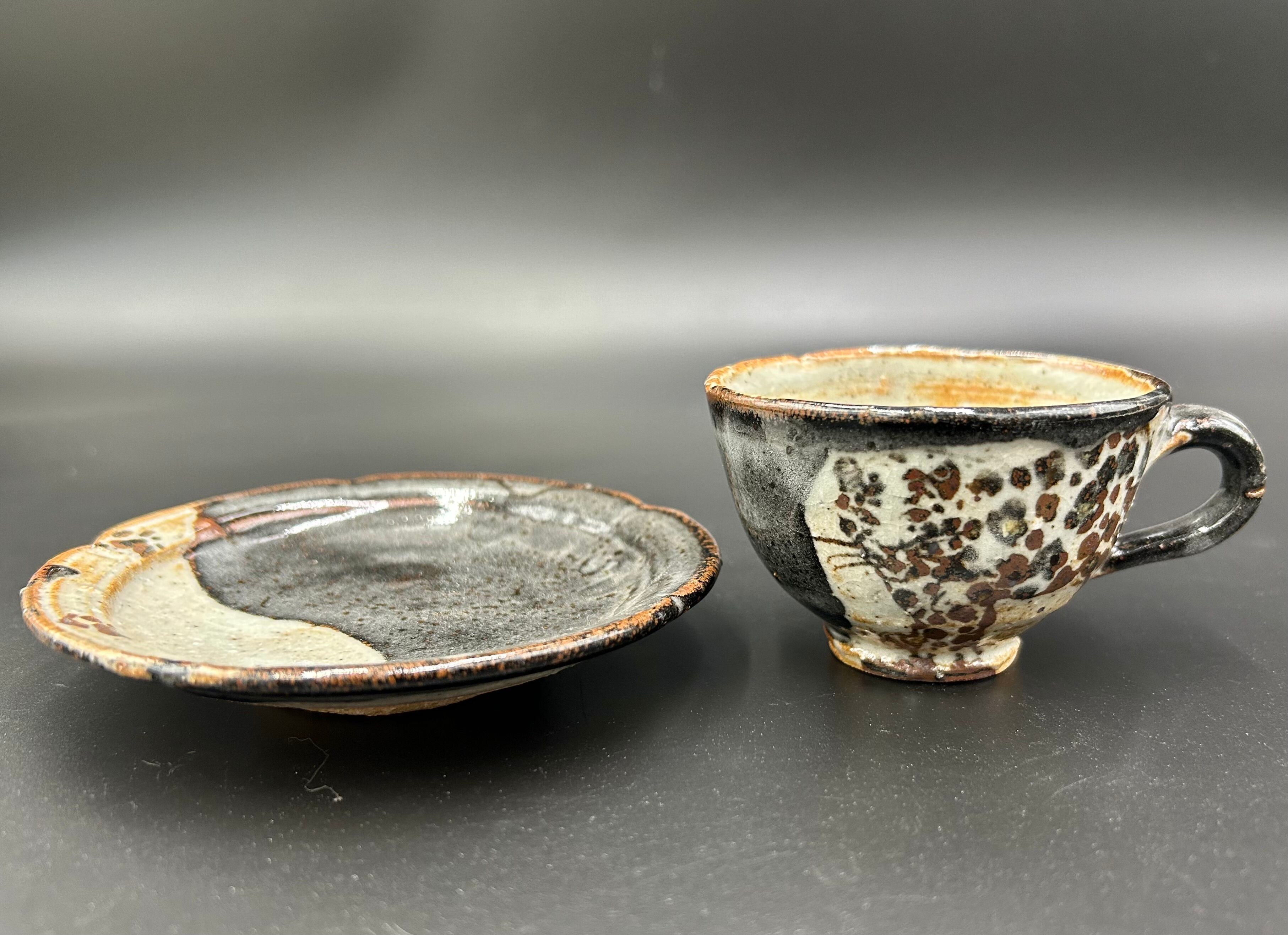 黒唐津エスプレッソカップ＆ソーサー／Kuro-karatsu espresso cup and