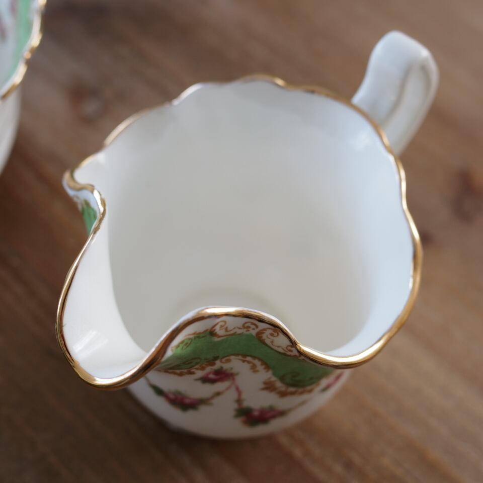 英国ロイヤルドルトン グリーン＆ローズガーランドティーサービス3点