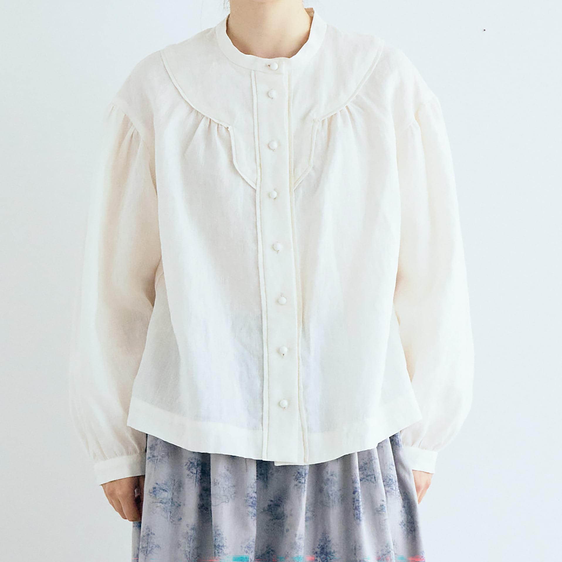 MAGALI シャンブレーリネンアンティークブラウス アイボリー