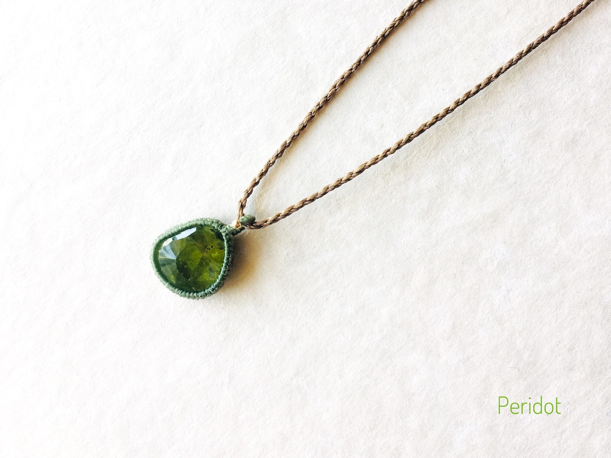 ペリドット macramé necklace