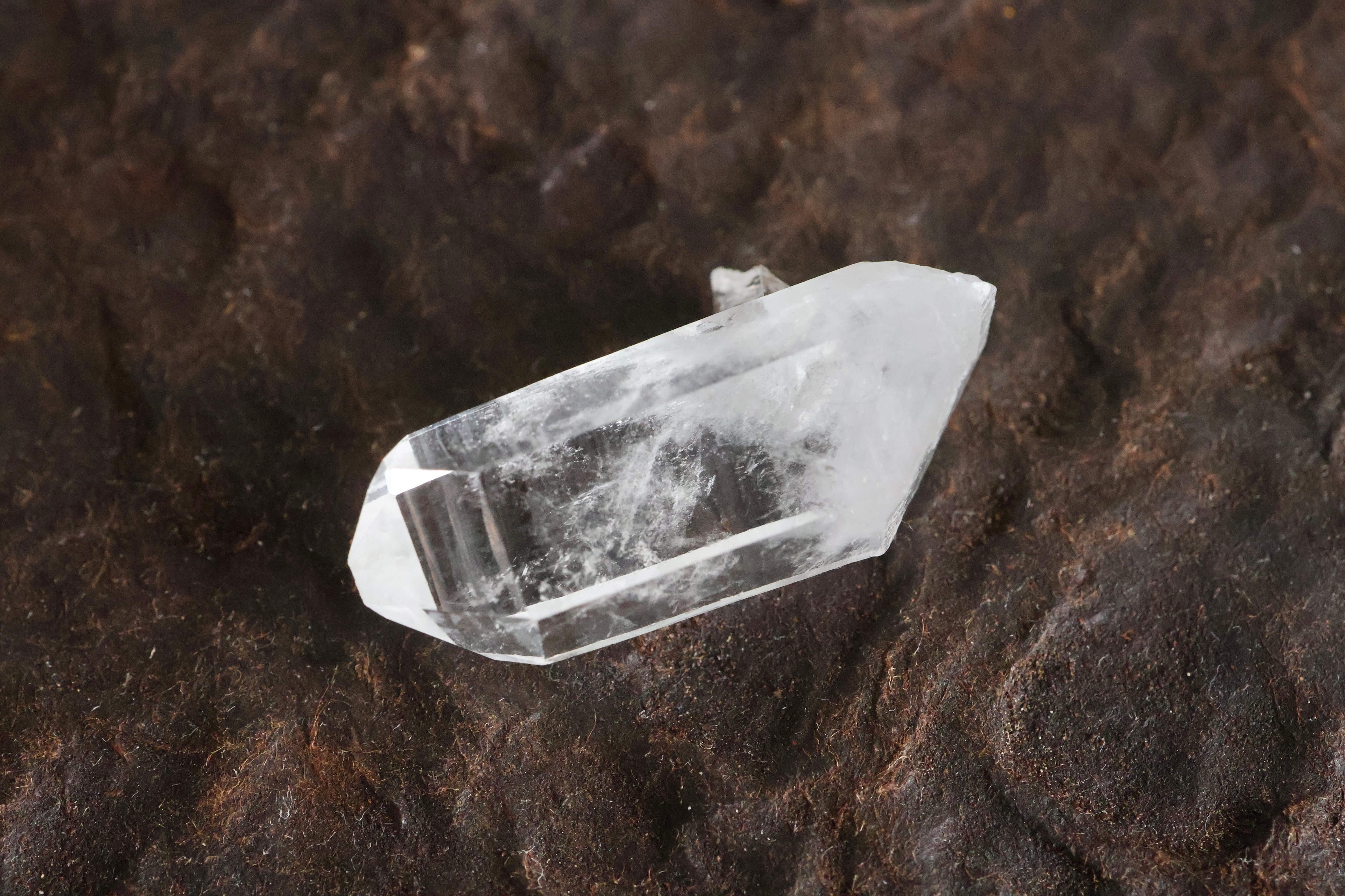 虹入り‼️ヒマラヤのレムリアン水晶 マカルー産 虹入り‼️ヒマラヤのレムリアン水晶 マカルー産 【公式通販】